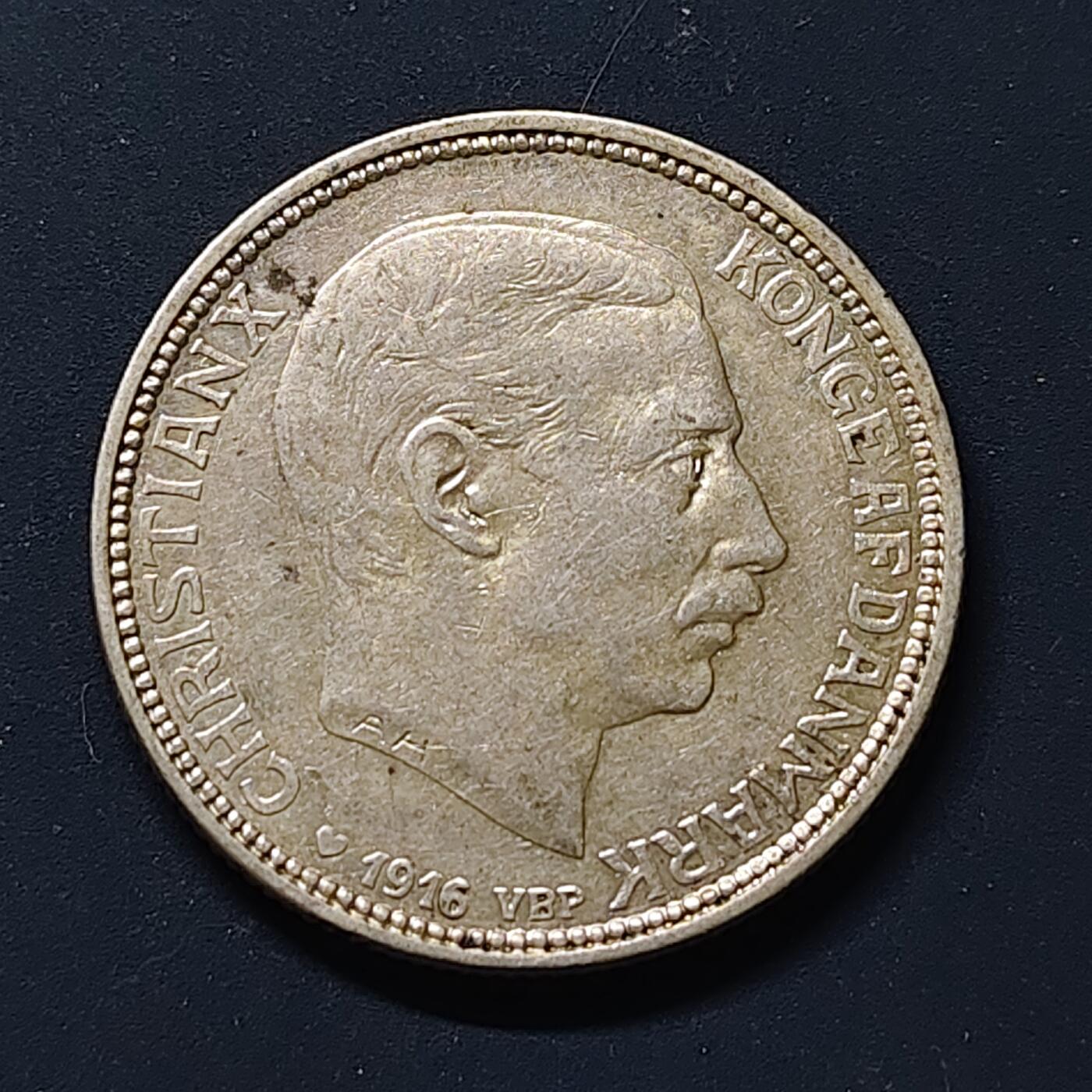 【全场包邮】纯粹捡漏拍509场 丹麦1916年克里斯蒂安十世2克朗银币【31毫米15克80%】