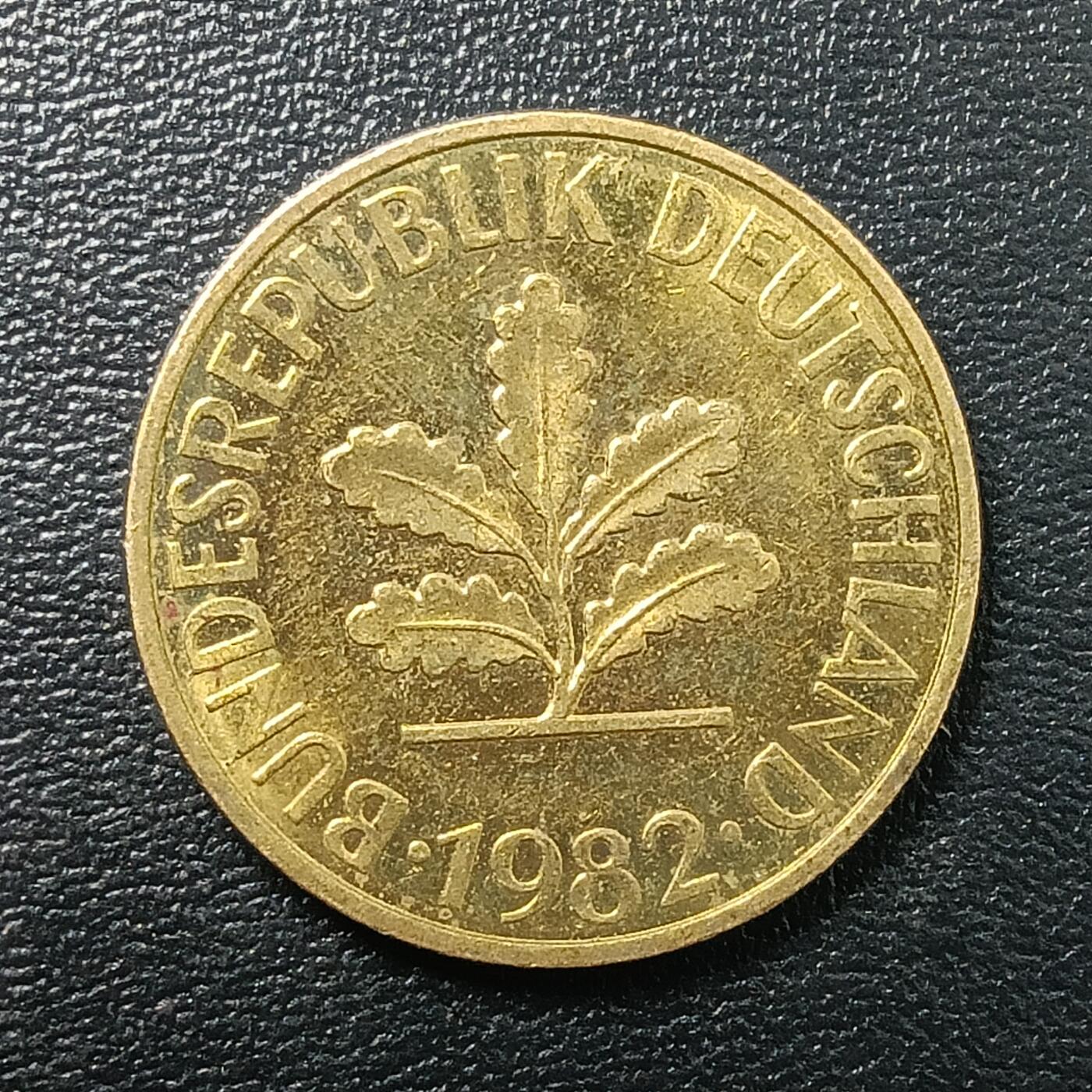 逸泉钱币2026A年十七场历代古钱世界纸钞纪念币钱币专场A2575-3175  29-68 2800 联邦德国10芬尼