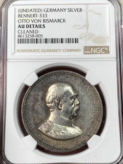 万国钱币拍卖第062期 - NGC AUD 1898年德国帝国的掌舵者俾斯麦逝世纪念银章 罕见高浮雕日耳曼尼娅手持帝国之剑与盾送葬帝国的领航者