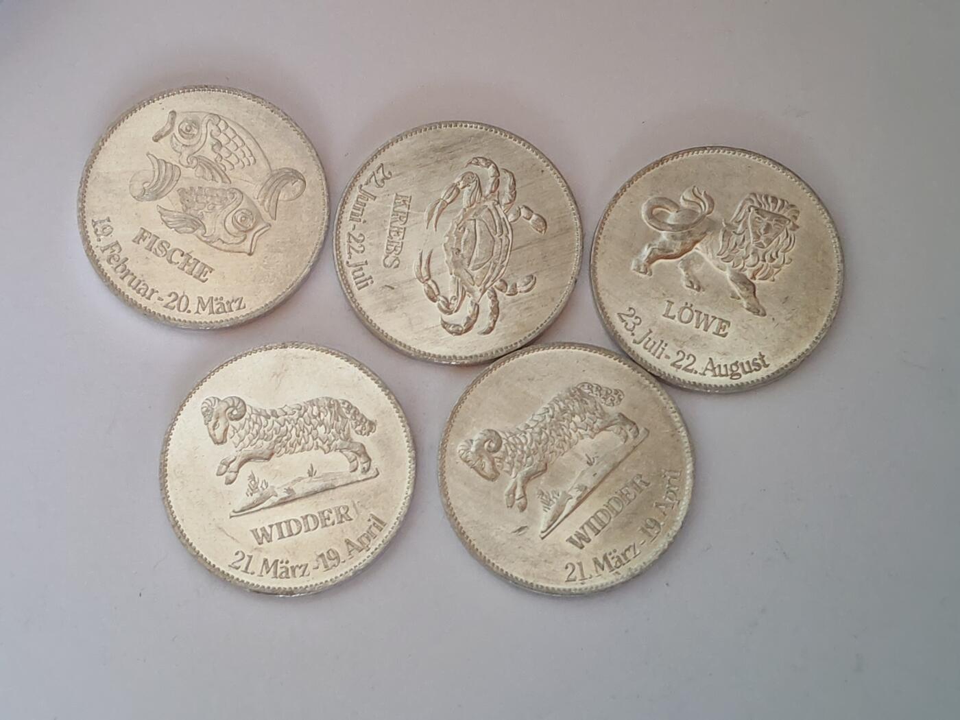 韵星假日军品类拍卖第43期 -- Rimey Holidays Militaria Auction 43 民主德国星座硬币一组