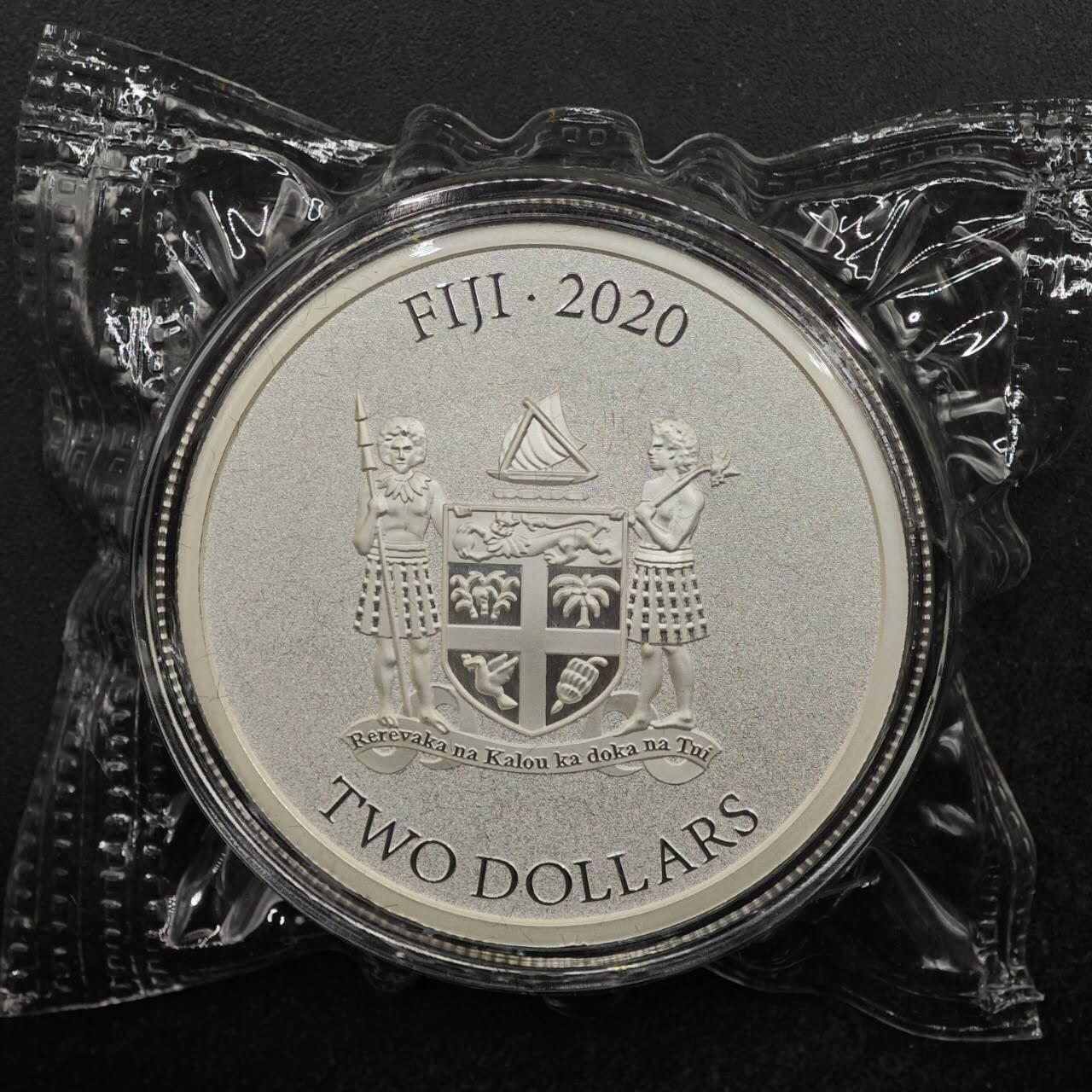 【淘币小摊】实时拍第八百七十三拍   银币套币场    每周一统一发货 斐济2020年2元部分镀金镶红宝石精制银币 鼠你有钱 1盎司999银 发行量：5000 盒证全