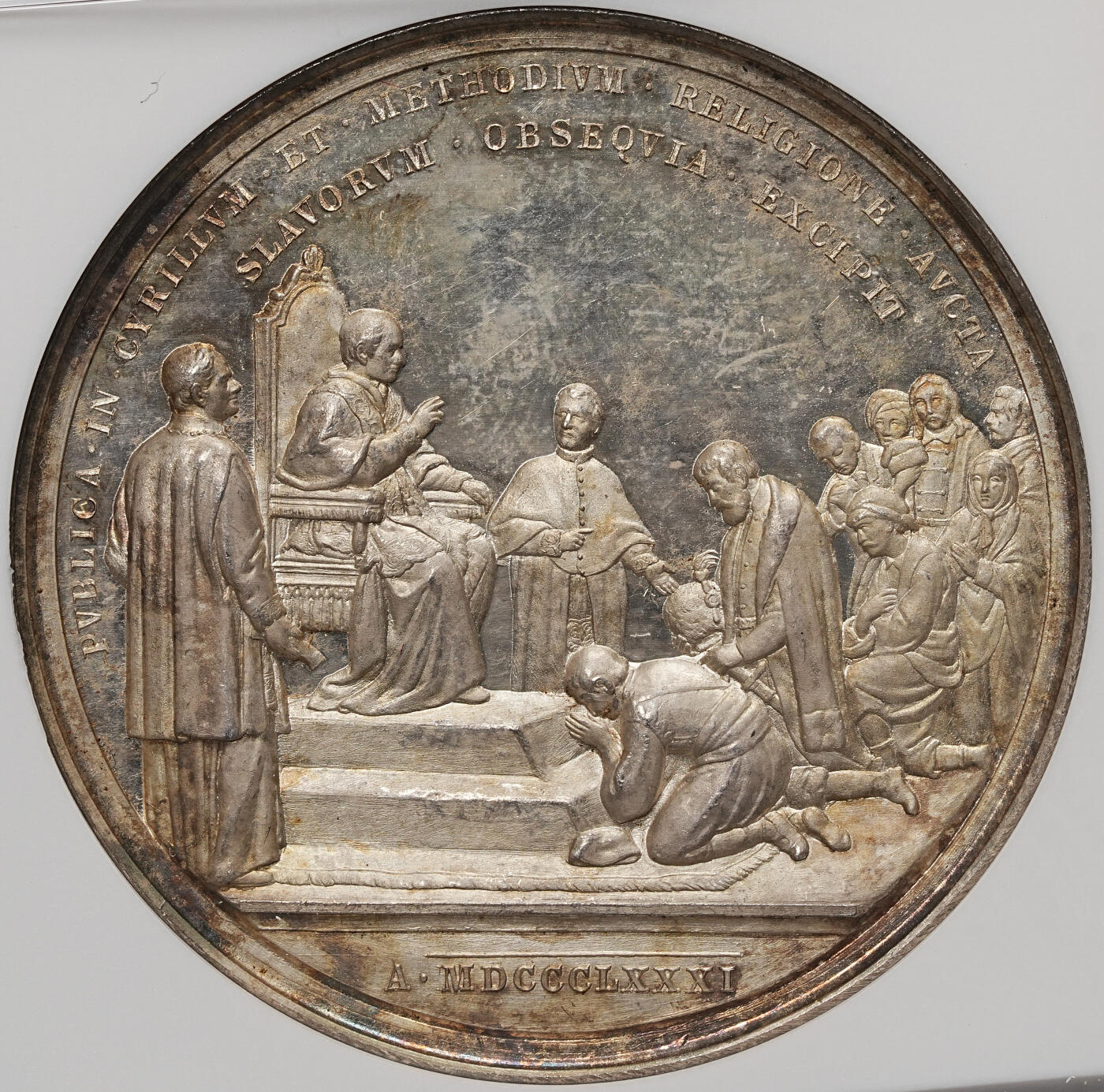 修遠堂世界钱币第106期，请看参拍说明 NGC MS63 梵蒂冈-斯拉夫使徒西里尔与美多德传教功绩纪念大银章