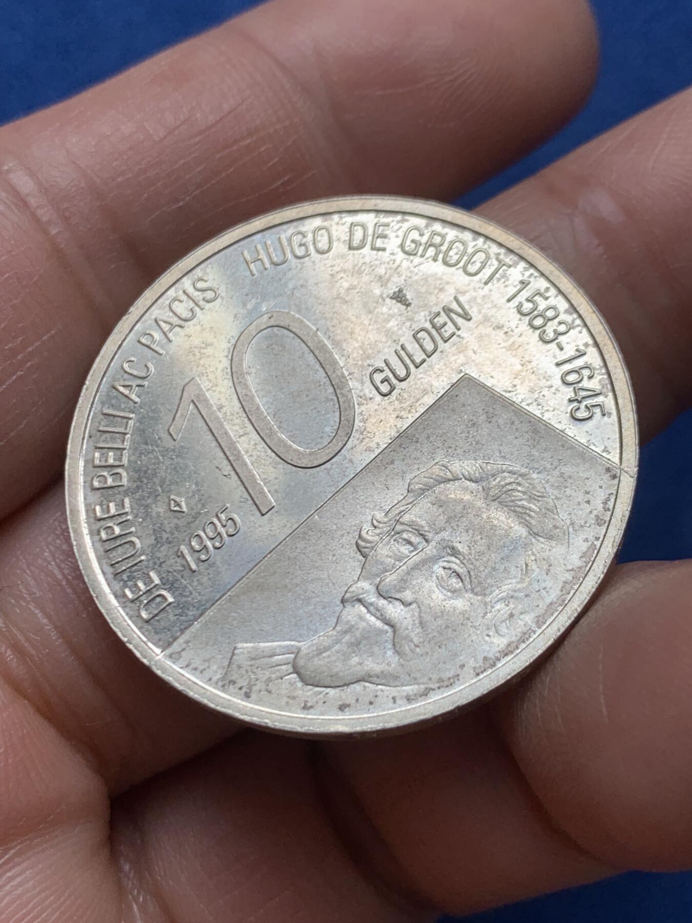 《竞宝斋》第466场 周日，周一 2场连拍 （全场包邮）欢迎送拍 荷兰1995年雨果·德·格鲁特逝世350周年纪念银币 15g 800银