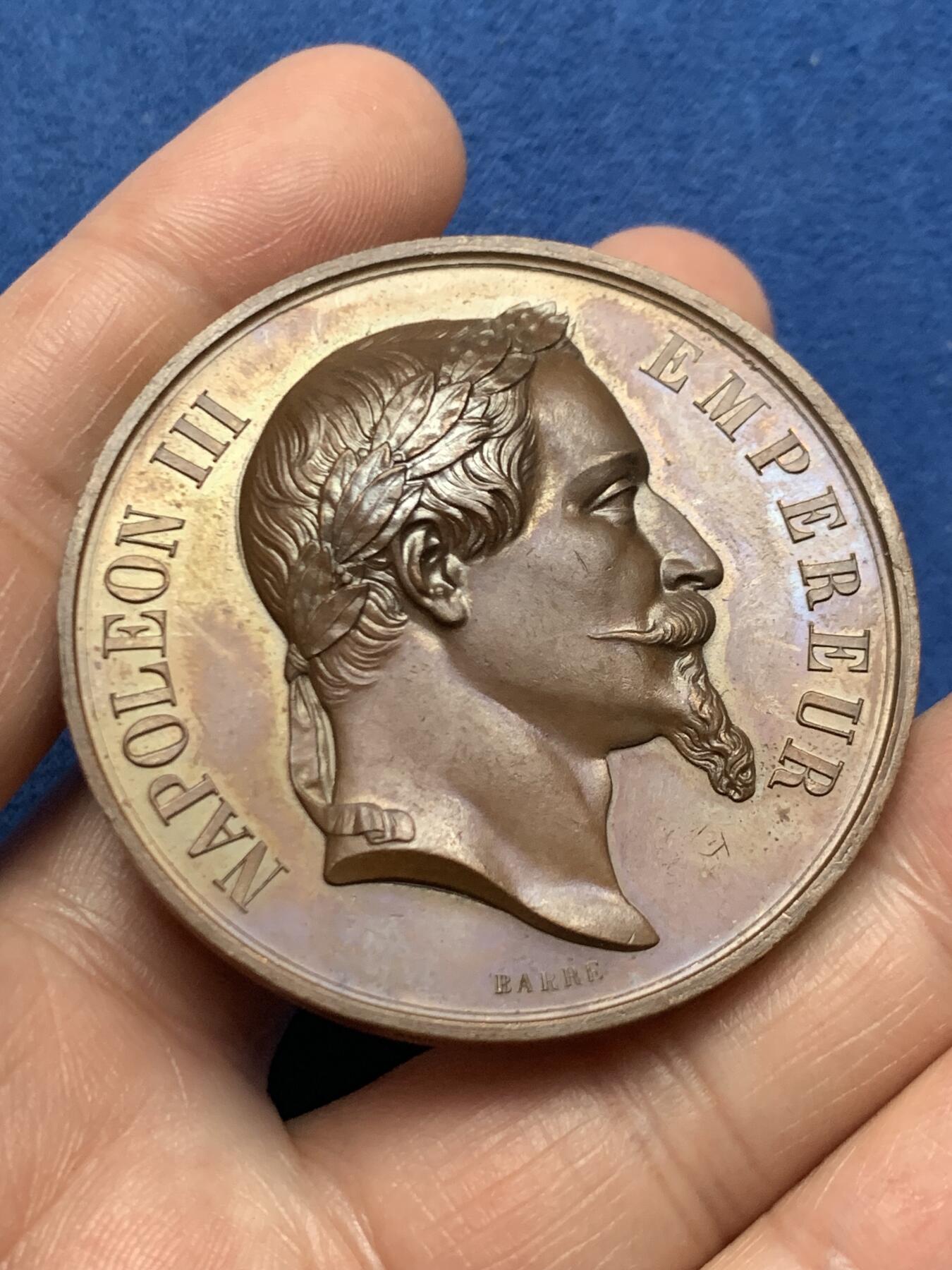 《竞宝斋》第466场 周日，周一 2场连拍 （全场包邮）欢迎送拍 法国拿破仑三世农业铜章 57.1克 50.2mm 带盒