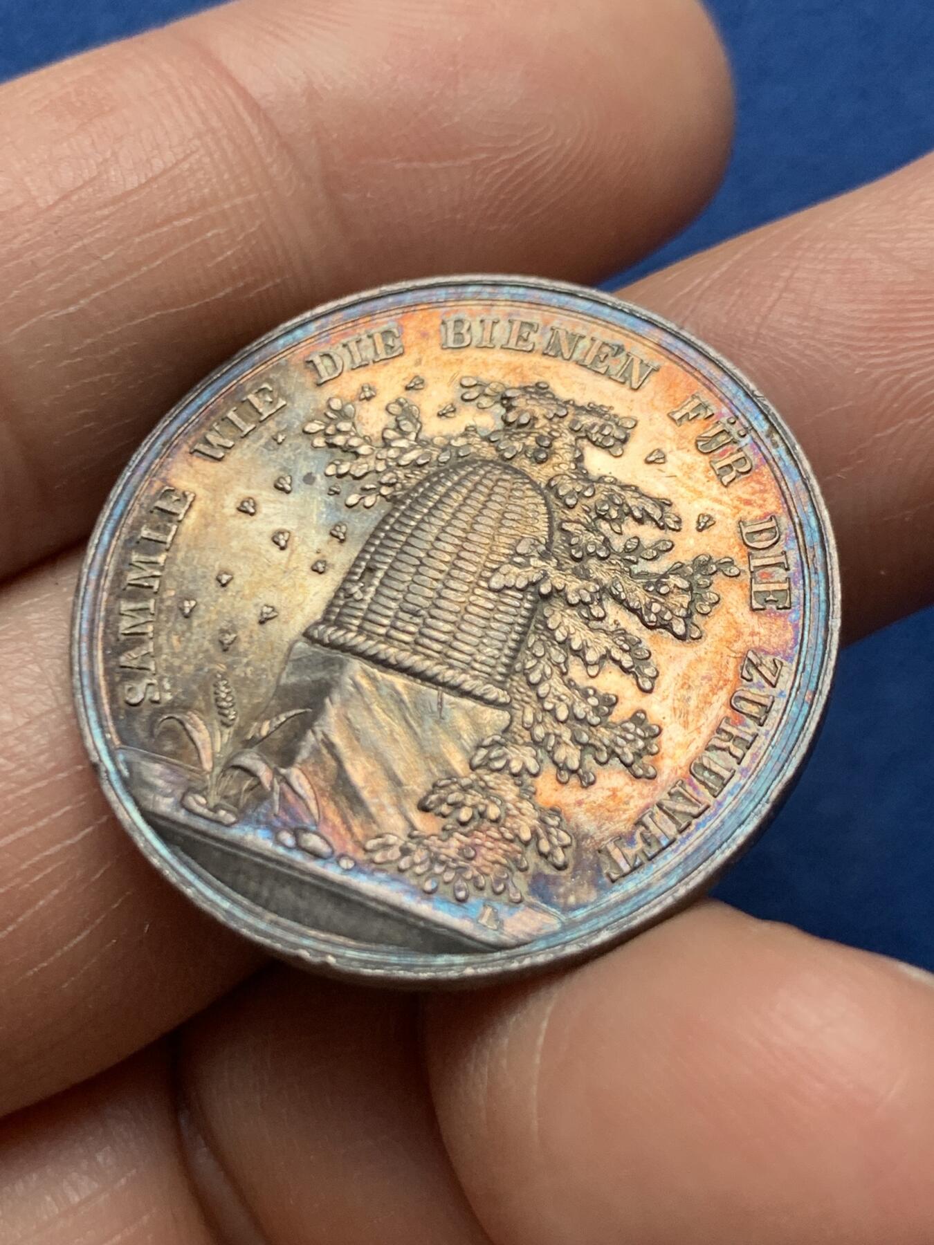 《竞宝斋》第466场 周日，周一 2场连拍 （全场包邮）欢迎送拍 法国 19世纪 储蓄互助组织银质代币 9.3g 29.6mm