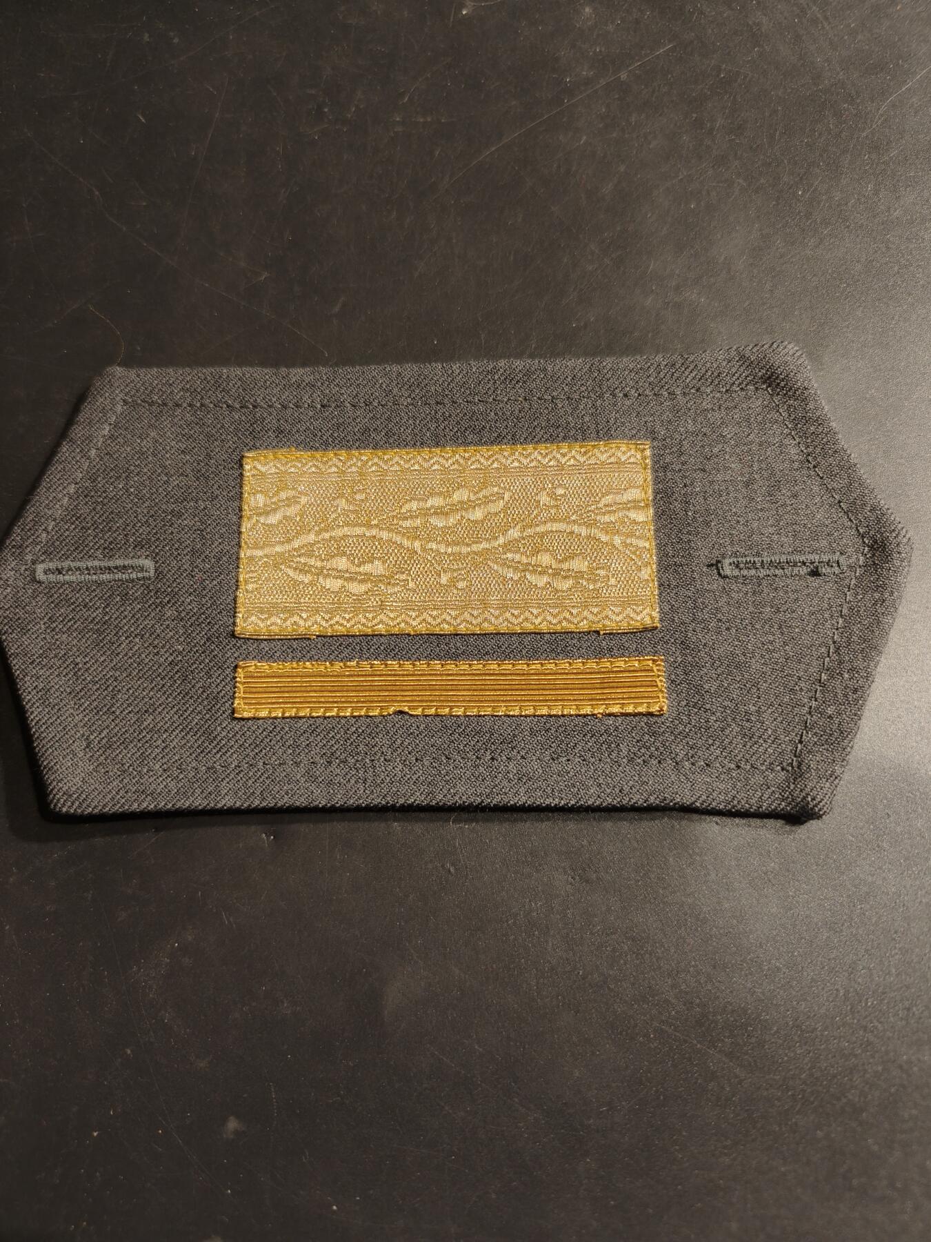 老王徽章第185期 芬兰陆军少将军衔臂章