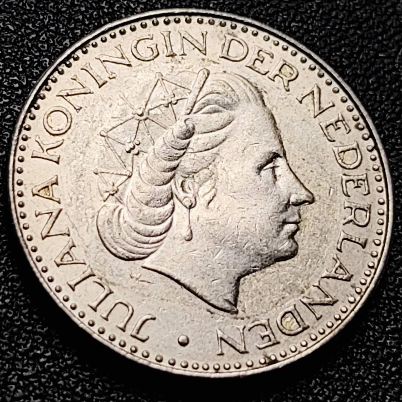 泉币菌-第203场-本场拍品多 请提前出价（正月十五统一发货） 。