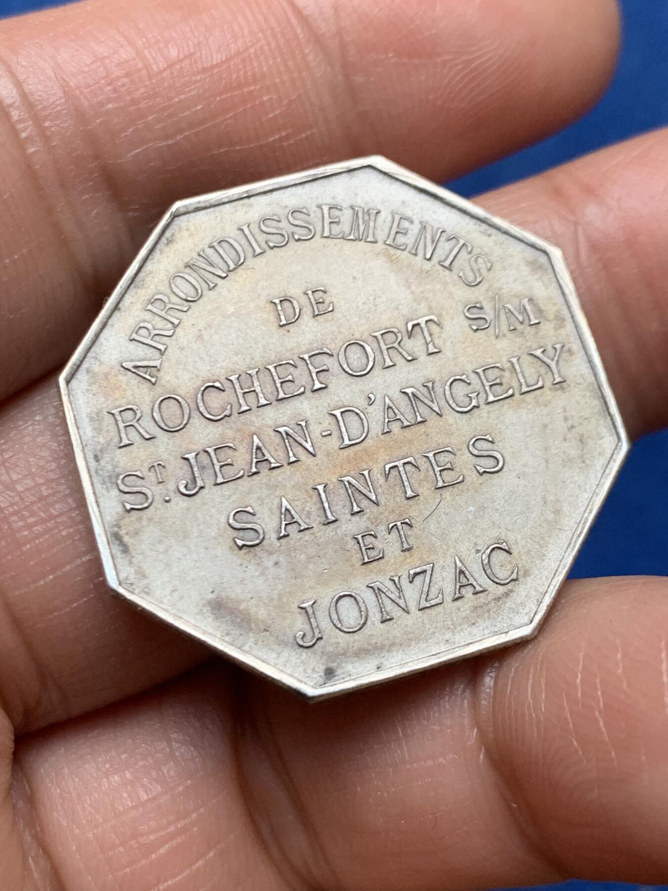 《竞宝斋》第466场 周日，周一 2场连拍 （全场包邮）欢迎送拍 法国商会八角银质代币，直径：30.1mm，重：11g，边铭：950M/M 菱形银标