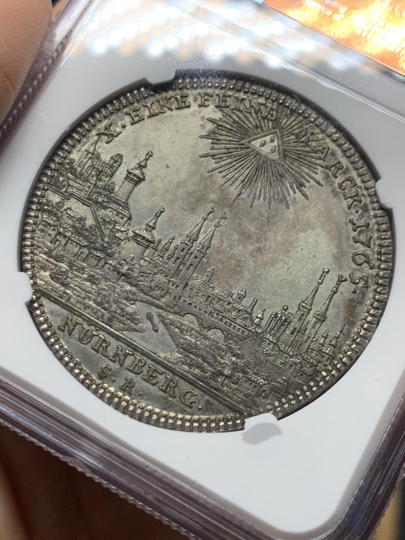 《竞宝斋》第466场 周日，周一 2场连拍 （全场包邮）欢迎送拍 NGC AU58 德国 1765年 纽伦堡 景观泰勒大银币 双面深包浆 细节保存的很好