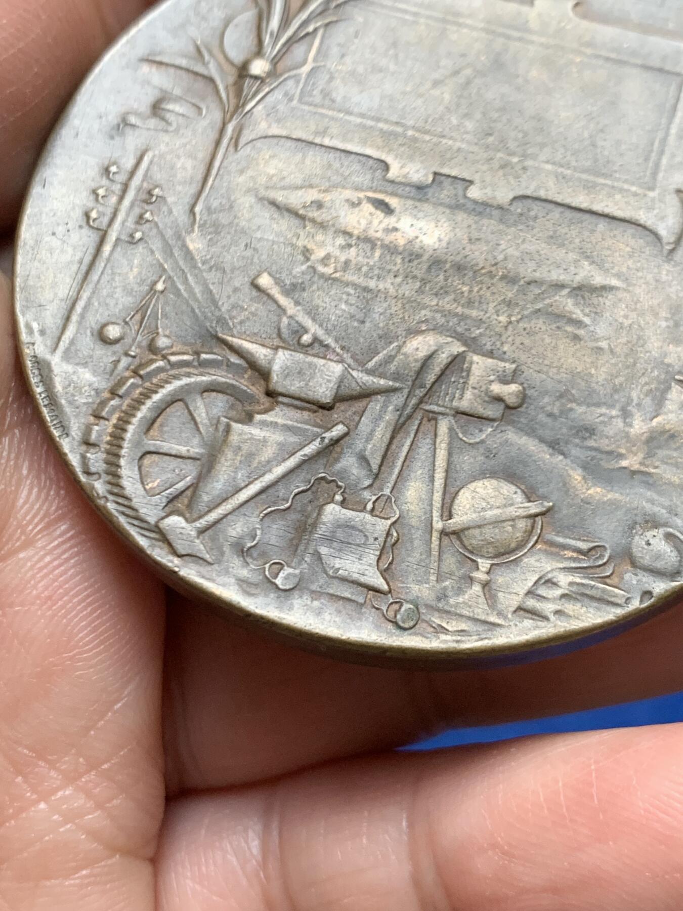 《竞宝斋》第466场 周日，周一 2场连拍 （全场包邮）欢迎送拍 法国1900巴黎世界博览会纪念铜章 71.1克 53.4mm 丰饶角铜币