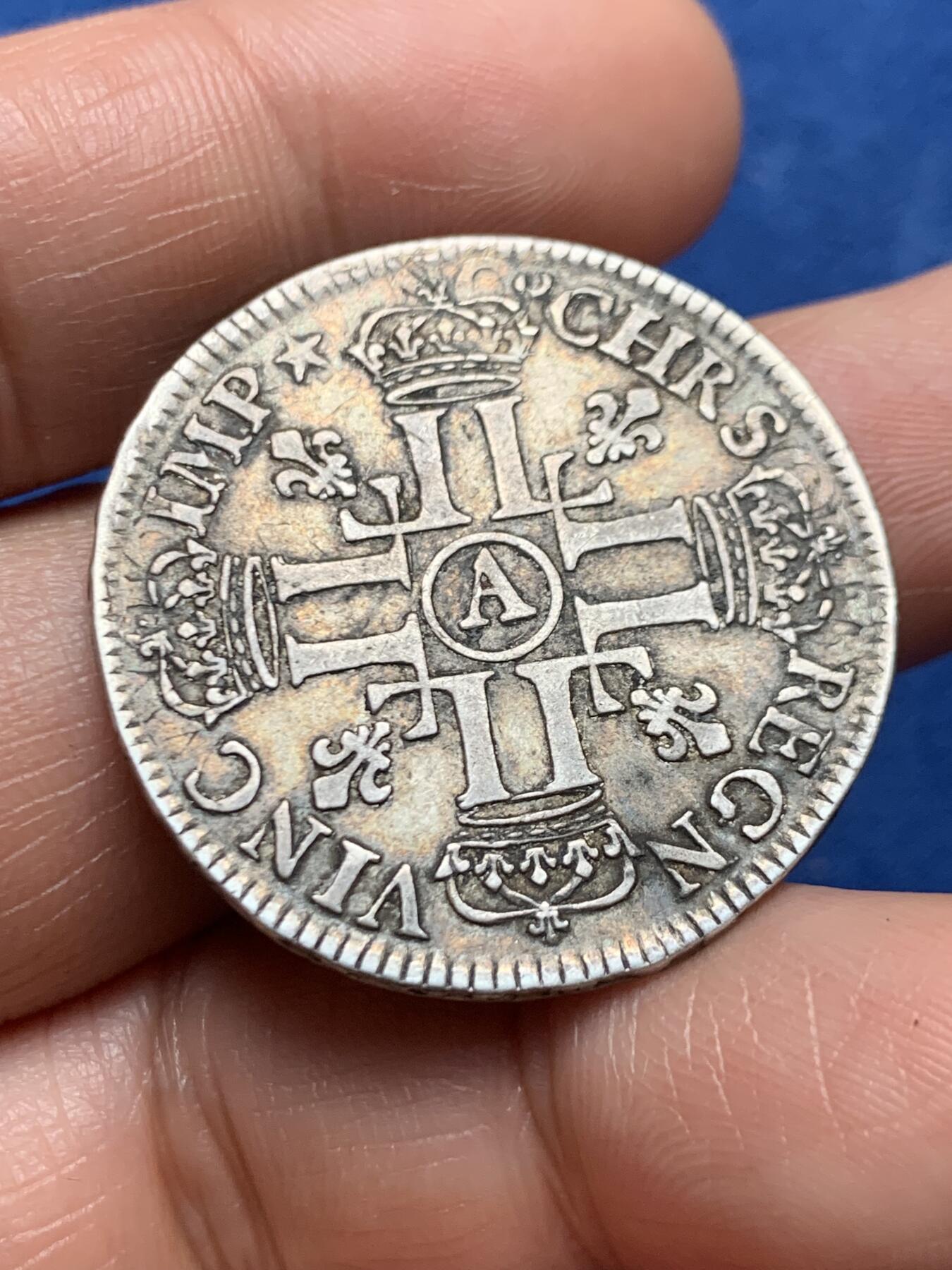 《竞宝斋》第466场 周日，周一 2场连拍 （全场包邮）欢迎送拍 法国1690年路易十四半埃居银币 少见面值 细节好 老包浆漂亮