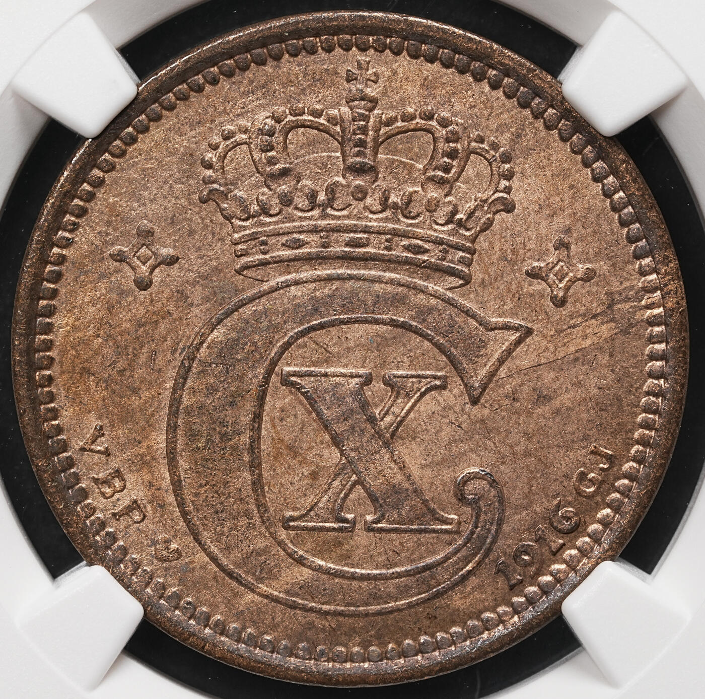 修遠堂世界钱币第106期，请看参拍说明 NGC评级 丹麦铜币两枚