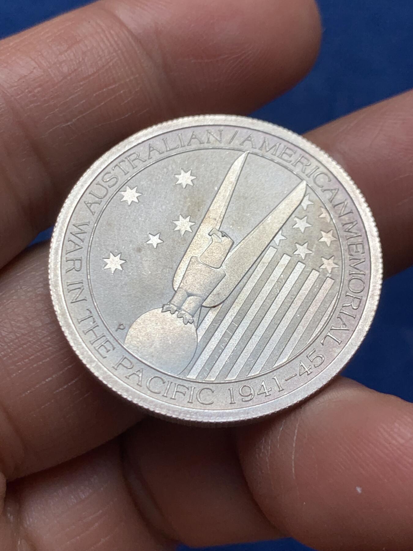 《竞宝斋》第466场 周日，周一 2场连拍 （全场包邮）欢迎送拍 2013年澳大利亚纪念二战澳籍美军50分银币，1/2盎司，15.8克，999银