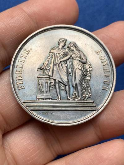 《竞宝斋》第466场 周日，周一 2场连拍 （全场包邮）欢迎送拍 - 法国结婚纪念银章，25.03g，39mm，手指银标边铭。