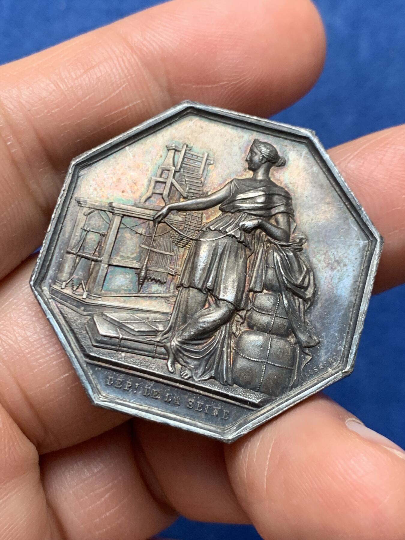 《竞宝斋》第466场 周日，周一 2场连拍 （全场包邮）欢迎送拍 法国1867年塞纳河防盗互助保险协会八角银质代币，18.7g，35.5mm，蜜蜂边铭