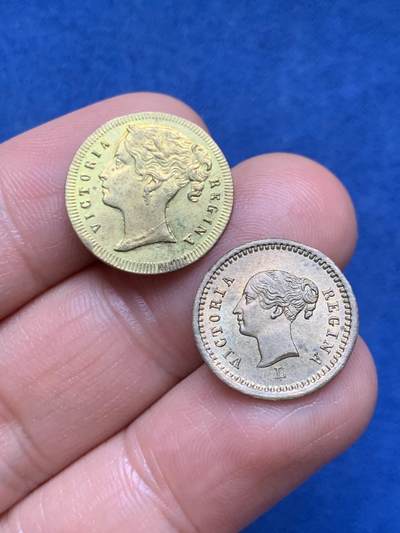 《竞宝斋》第466场 周日，周一 2场连拍 （全场包邮）欢迎送拍 - 两枚一组 维多利亚头像代用币 材质版本不明 细节见图 总重约1.95克