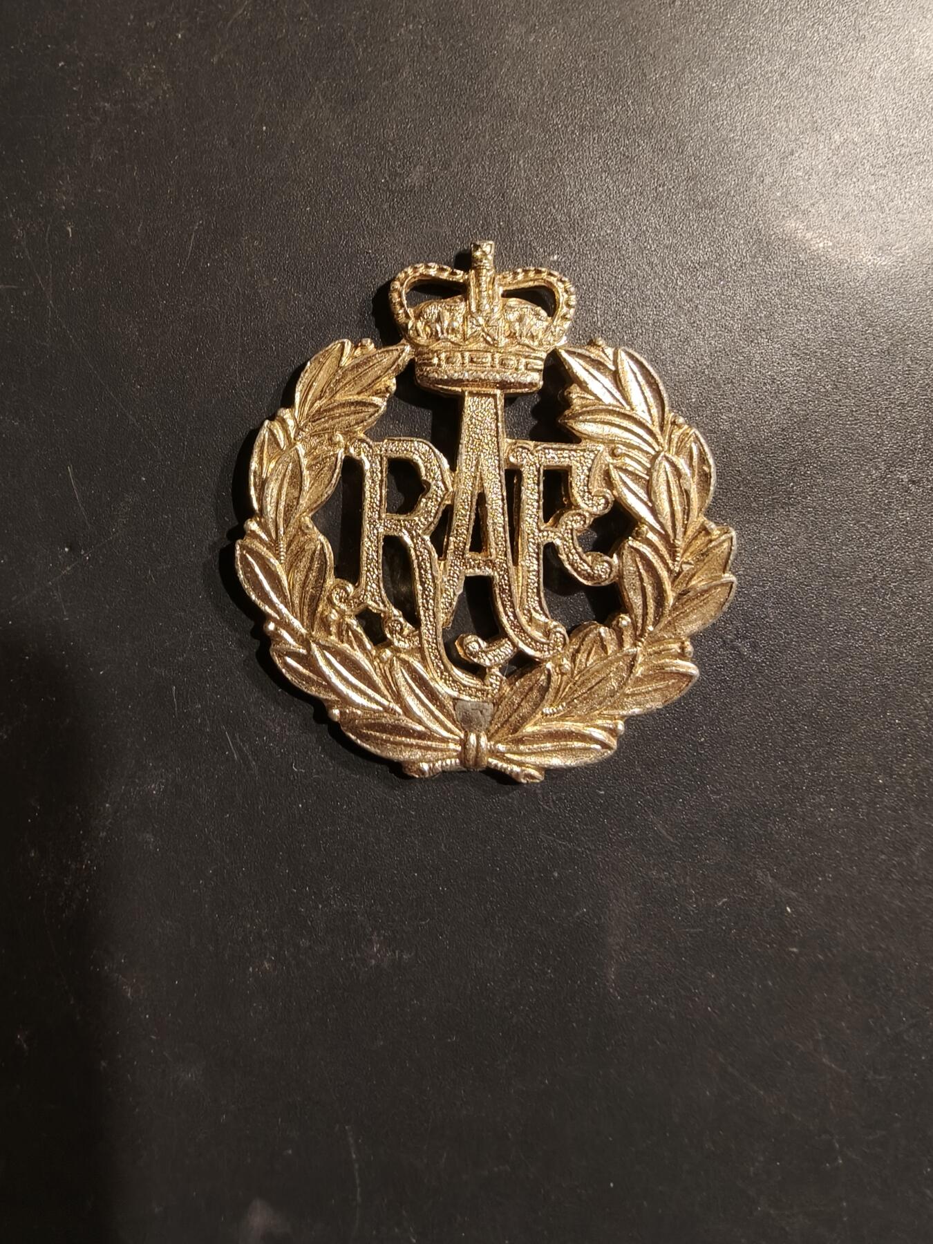 老王徽章第185期 英国皇家空军帽徽   女王时期
