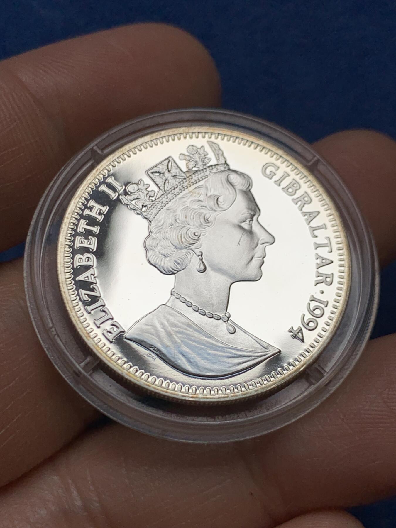 《竞宝斋》第466场 周日，周一 2场连拍 （全场包邮）欢迎送拍 直布罗陀1994年希腊与德国接任欧盟理事会轮值主席国银币 925银 10.2g