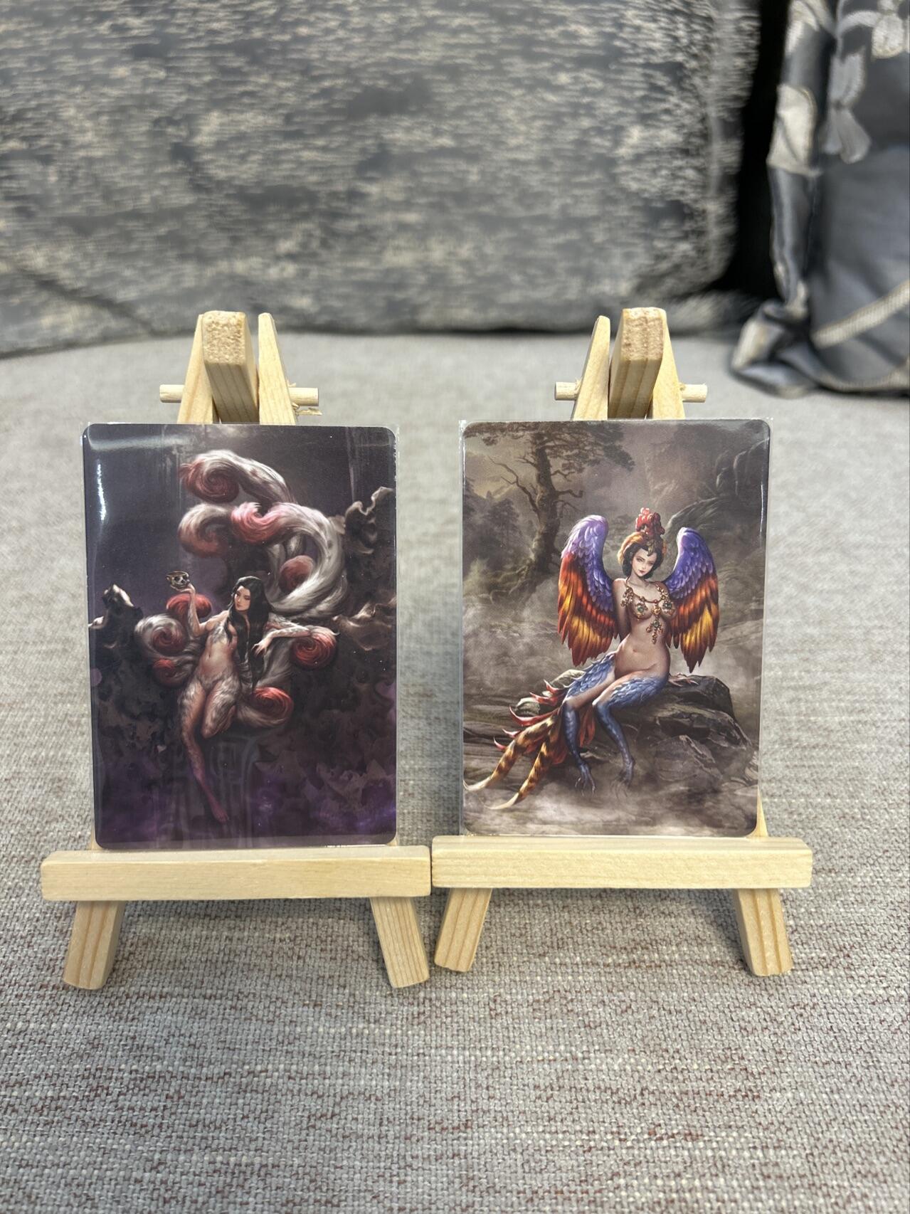 喜灰玩卡拍卖第五期，接拍品0佣金，欢迎送拍，释放现金流，让自己有资金可以购买更多喜欢的卡牌，让别的卡友能淘到更多心仪的卡牌 百里 山海经 半粗卡 一组两张