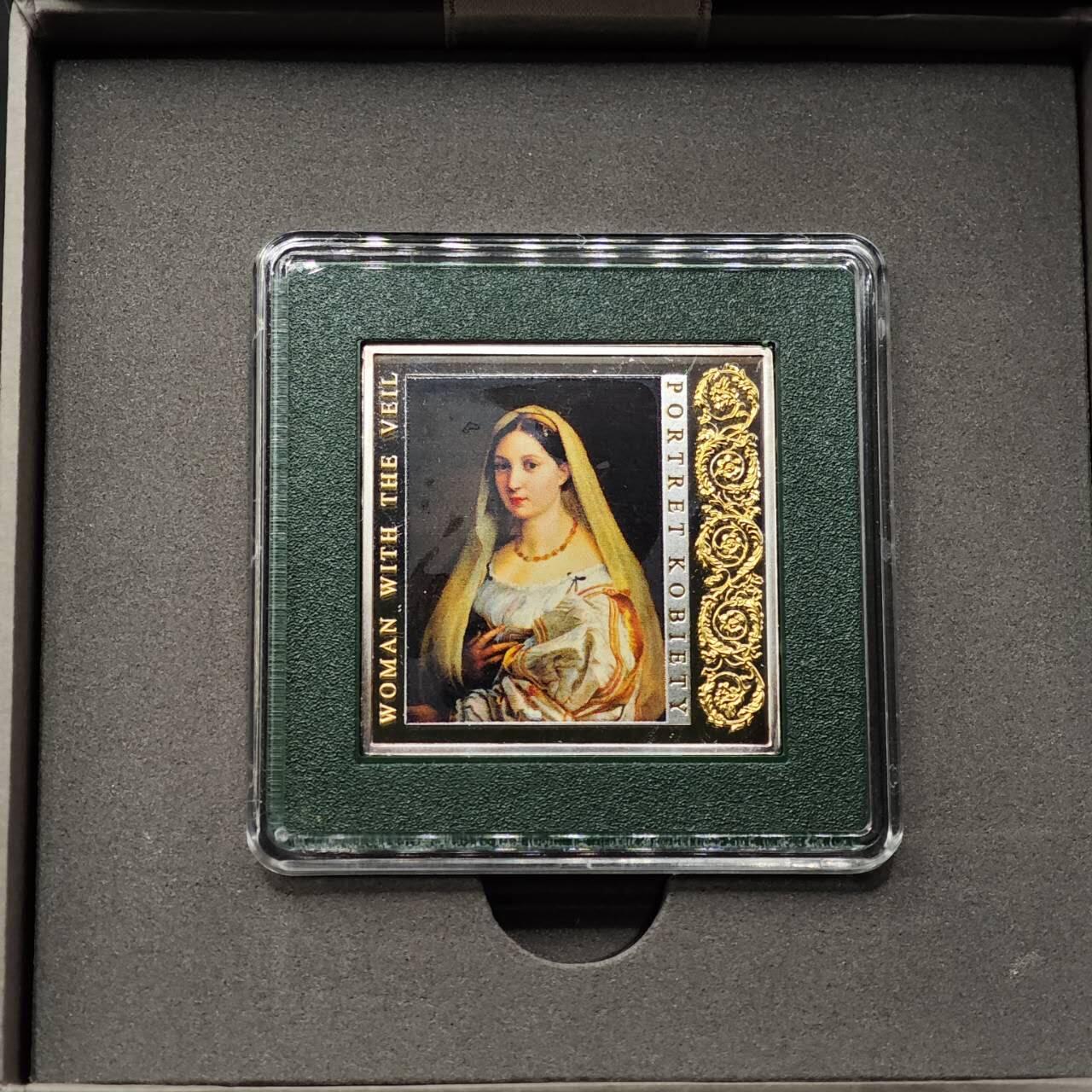 【淘币小摊】实时拍第八百七十三拍   银币套币场    每周一统一发货 纽埃2014年1元彩色部分镀金方形精制银币 文艺复兴名画系列-披纱巾的少女（拉斐尔） 28.28克999银 发行量：1999 盒证全