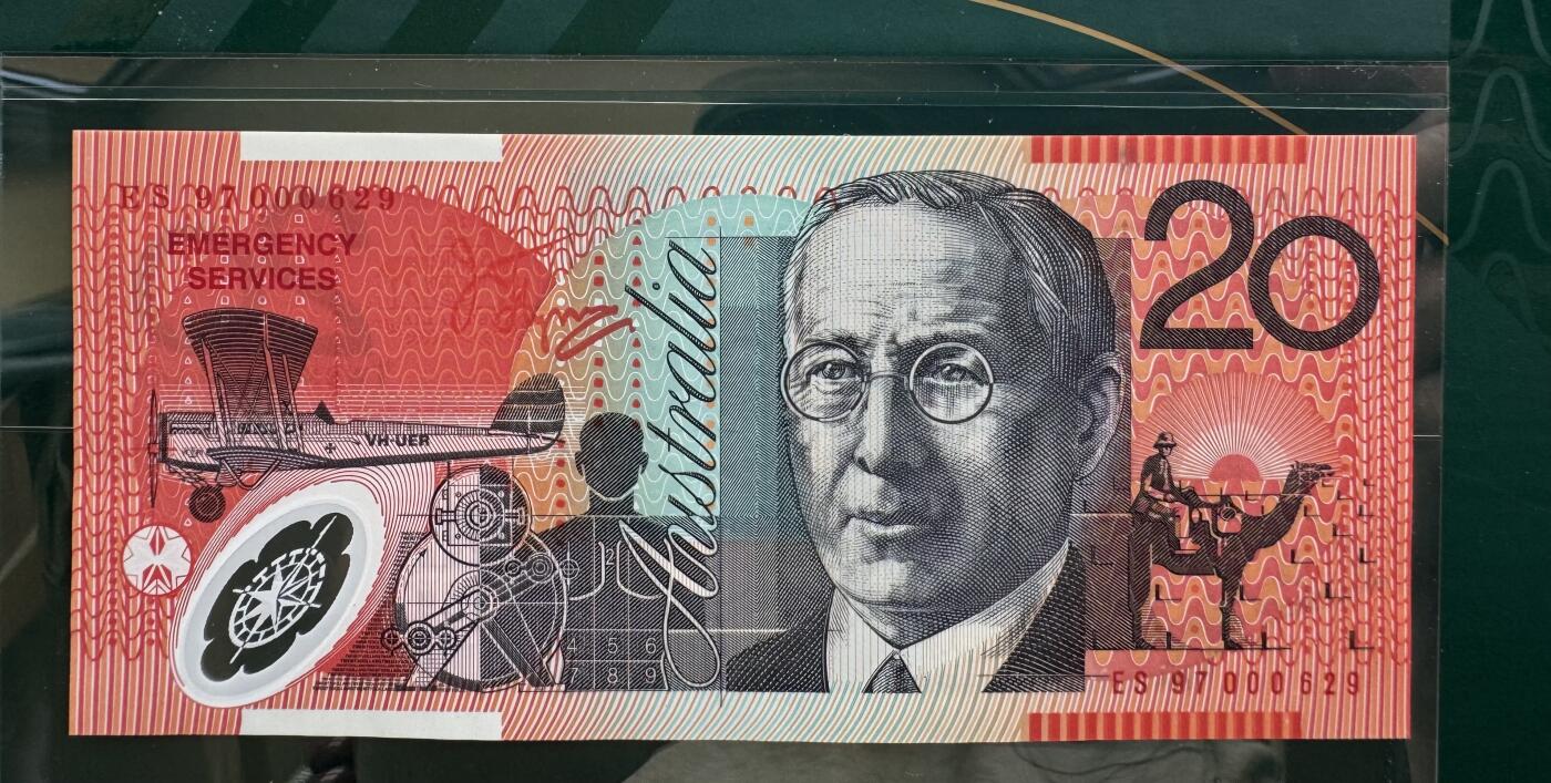 2026第4场（总第231期）：精品测试钞、外钞综合场  红字版/ES97冠 澳大利亚“皇家紧急救援服务”20澳元特殊加盖塑料纪念钞册装UNC（第629号）