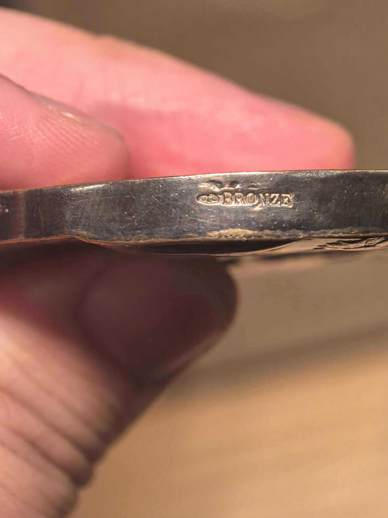 欧洲铜章和回流杂项第一场 欧洲铜章 法国萨迪·卡诺总统纪念章 这是一枚纪念法兰西第三共和国总统**玛丽·弗朗索瓦·萨迪·卡诺（Marie François Sadi Carnot）**的纪念章。铜镀银、鎏银铜章