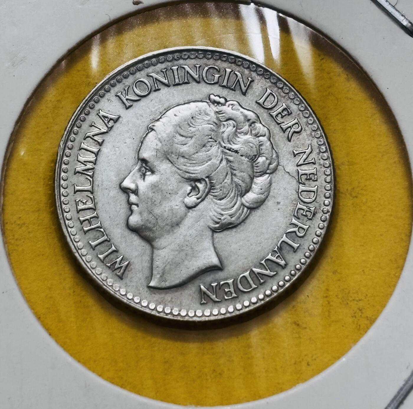 文馨钱币收藏第 295 场，（元宵场）各种银币散币纪念章，长期接代拍业务 极美品 1930 年荷兰威廉明娜 1/2 盾银币，5 克 720 银，关门版