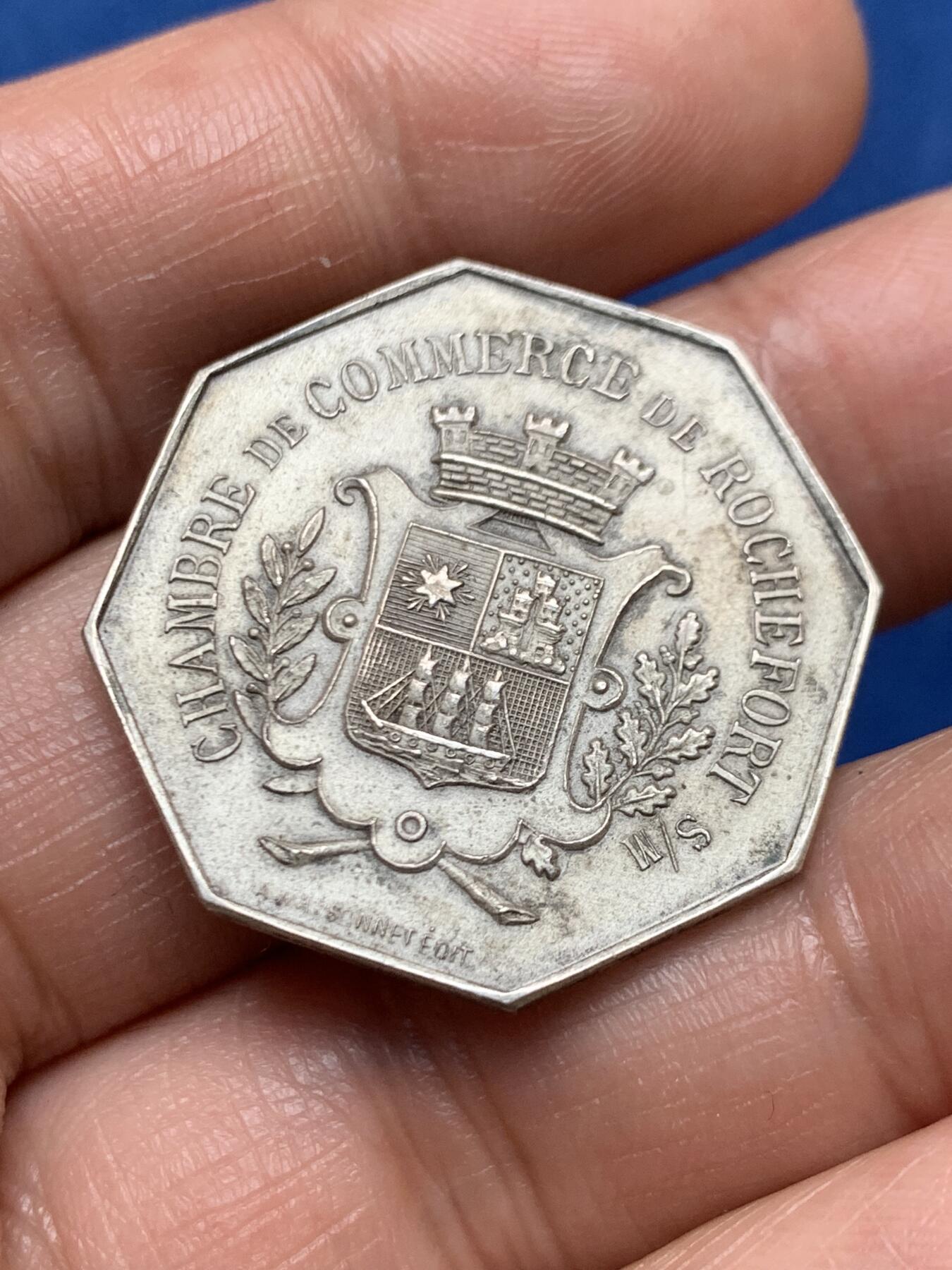 《竞宝斋》第466场 周日，周一 2场连拍 （全场包邮）欢迎送拍 法国商会八角银质代币，直径：30.1mm，重：11g，边铭：950M/M 菱形银标