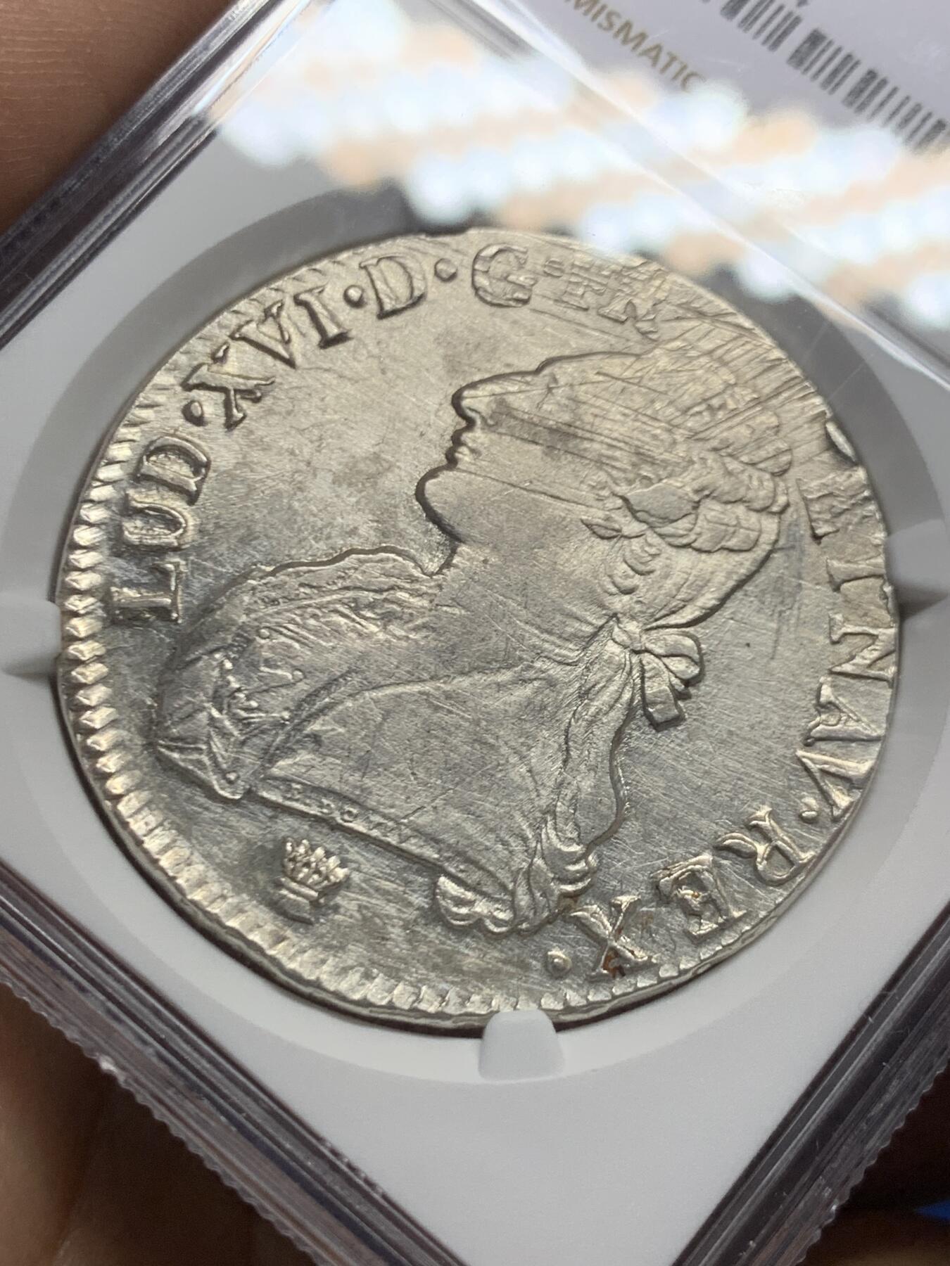 《竞宝斋》第466场 周日，周一 2场连拍 （全场包邮）欢迎送拍 NGC XF 法国1784I路易十六埃居银币 深打