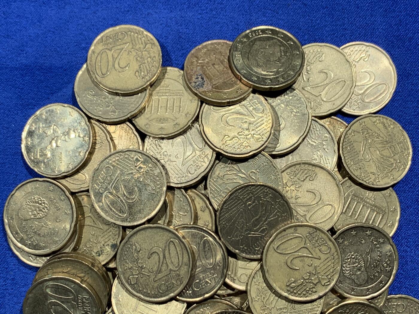 《竞宝斋》第466场 周日，周一 2场连拍 （全场包邮）欢迎送拍 欧盟各国20欧分100 枚，共计20欧元，总重572克。