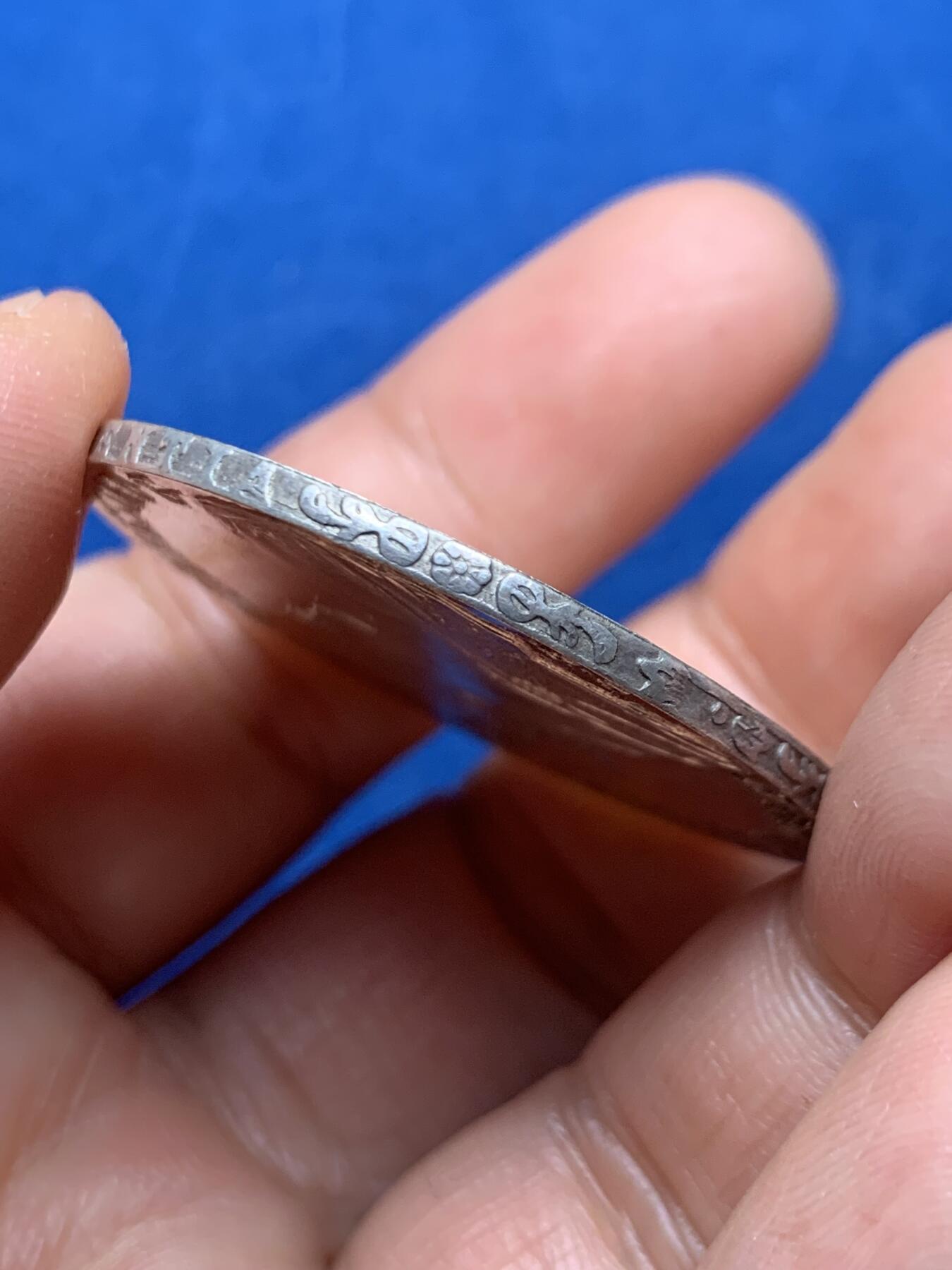 《竞宝斋》第466场 周日，周一 2场连拍 （全场包邮）欢迎送拍 全新品相 奥地利 1780年（后铸）大奶妈银币