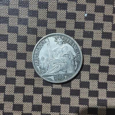 1888年版坐洋壹元银币 - 1888年版坐洋壹元银币