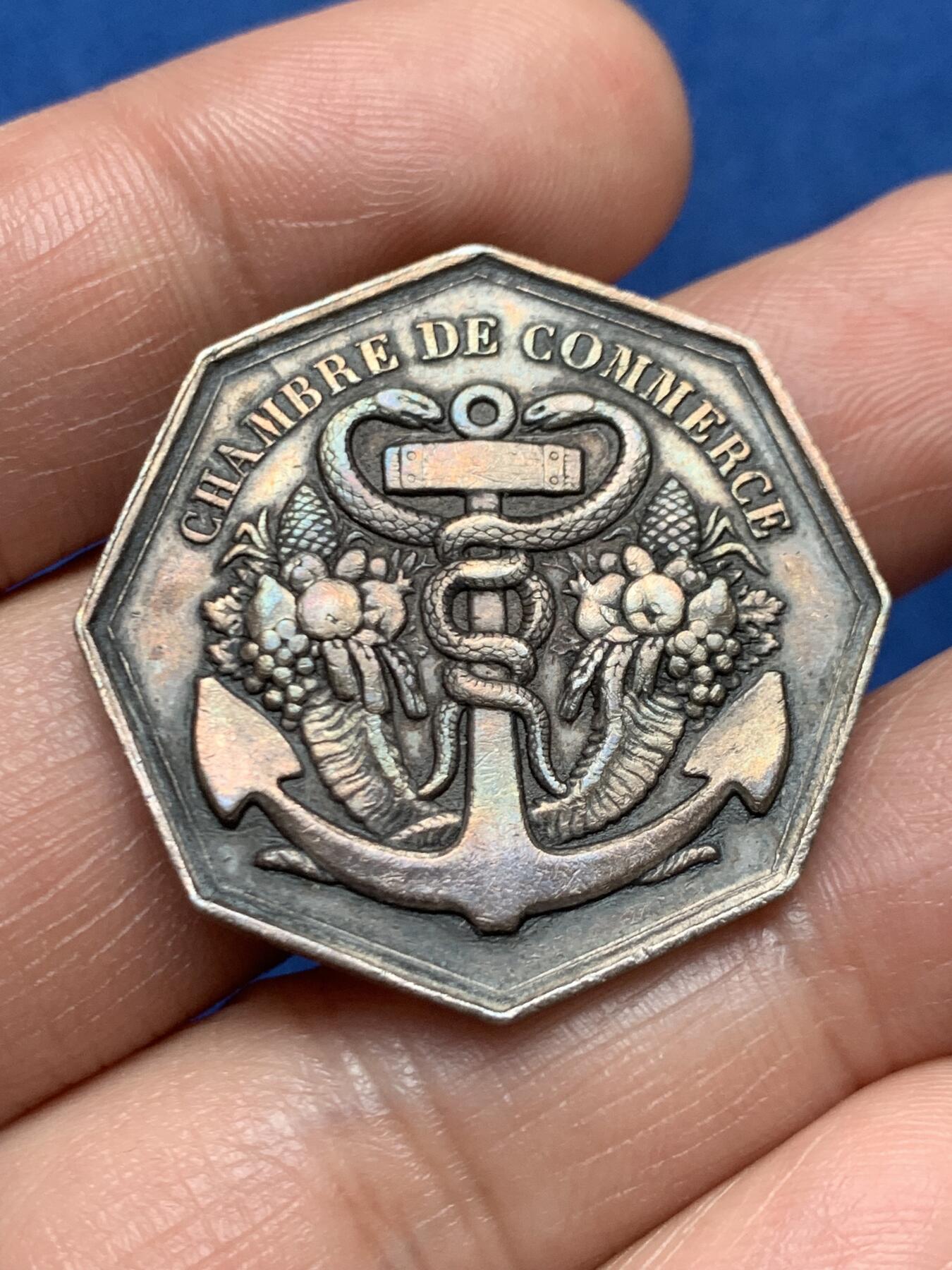 《竞宝斋》第466场 周日，周一 2场连拍 （全场包邮）欢迎送拍 勒阿弗尔商会八角银章 海事银质代币 15.8克，31.8mm，蜜蜂边铭，原铸款，漂亮的帆船。