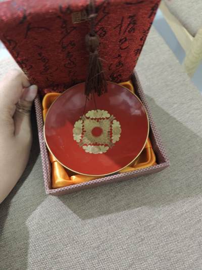 勋章杂货 - 日本昭和时期，近卫步兵团百年实木堆漆金时 绘内绘盏。漆器重金重银重工绘付难得