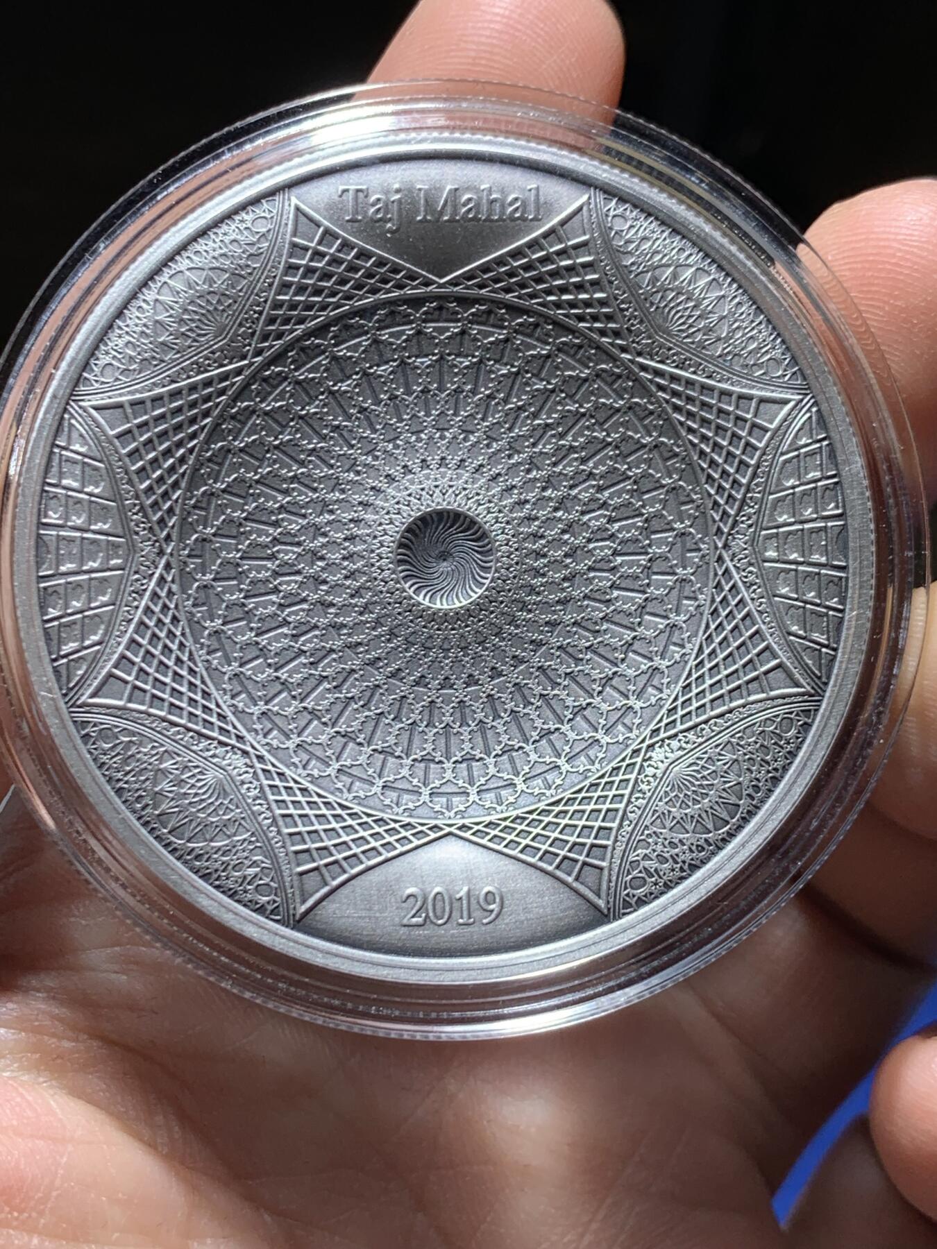 《竞宝斋》第466场 周日，周一 2场连拍 （全场包邮）欢迎送拍 所罗门群岛2019年10元四层堆叠仿古银币 印度泰姬陵穹顶 100克999银 发行量：999 盒证全