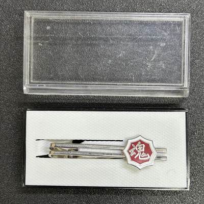 西秦中古拍卖第七十九期  - 不忘历史 日本昭和时代 旧日本特攻队战死者招魂纪念领带夹 带原盒