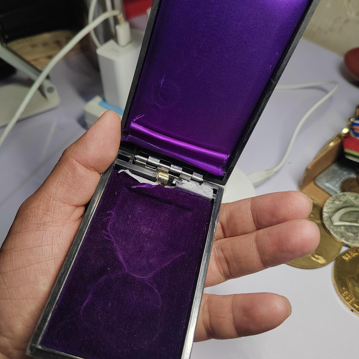 PCAI钱币  2-766  证章纪念章小专场 日本奖勋章空盒