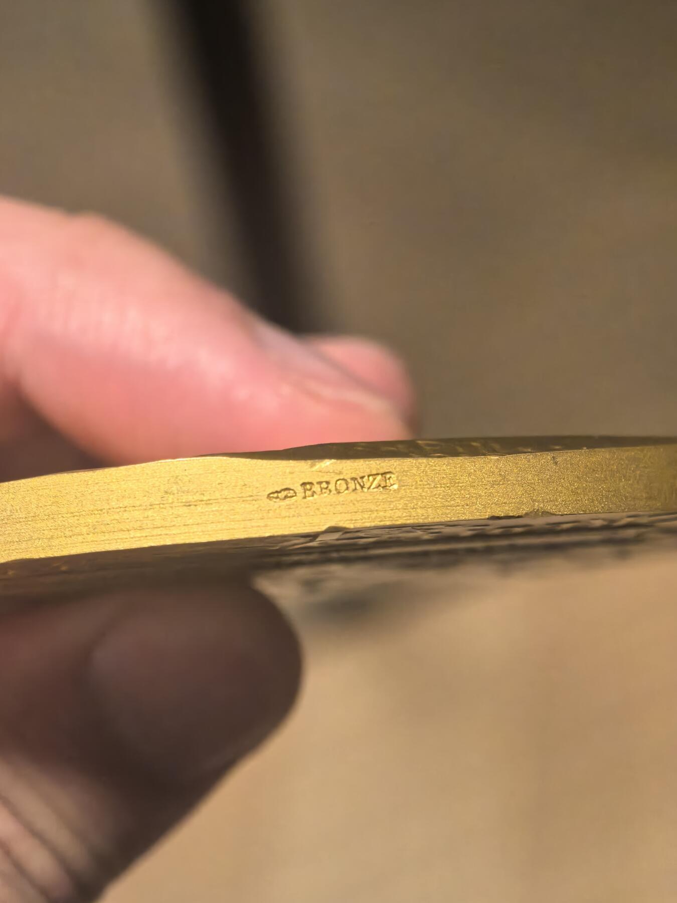 欧洲铜章和回流杂项第一场 欧洲铜章 铜章深度解析：里昂信贷银行创始人亨利·热尔曼纪念铜章 这枚铜章是为了纪念法国里昂信贷银行（Crédit Lyonnais）的创始人 亨利·热尔曼（Henri Germain） 而创作的，由著名雕刻家 夏尔·皮列（Charles Pillet） 于1910年完成