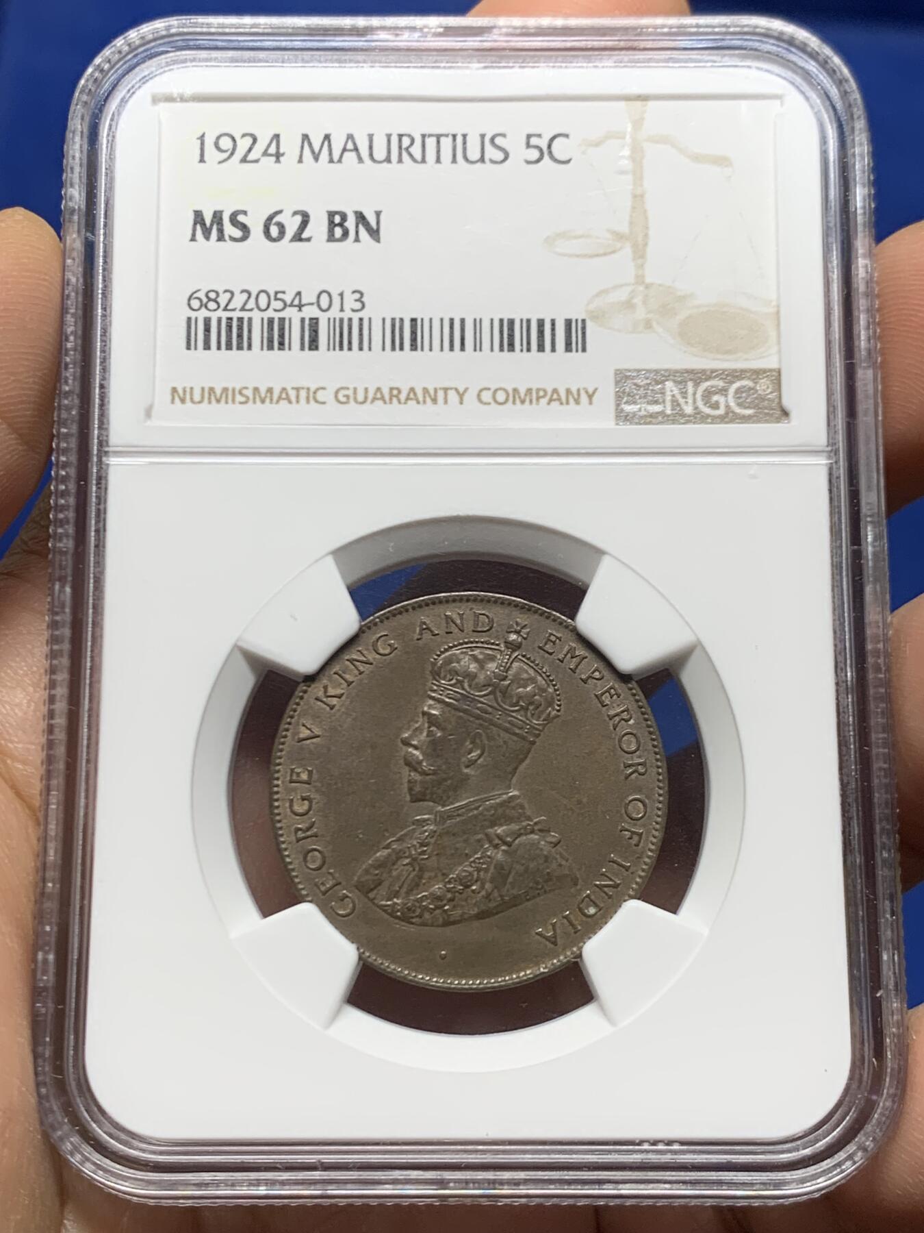 《竞宝斋》第466场 周日，周一 2场连拍 （全场包邮）欢迎送拍 NGC MS62BN 毛里求斯 1924年 乔五 5分铜币