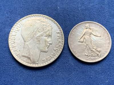 《竞宝斋》第466场 周日，周一 2场连拍 （全场包邮）欢迎送拍 - 两枚一组 法国银币 1915年播种女神2法郎 + 1933年谷物女神20法郎 总重29.9克
