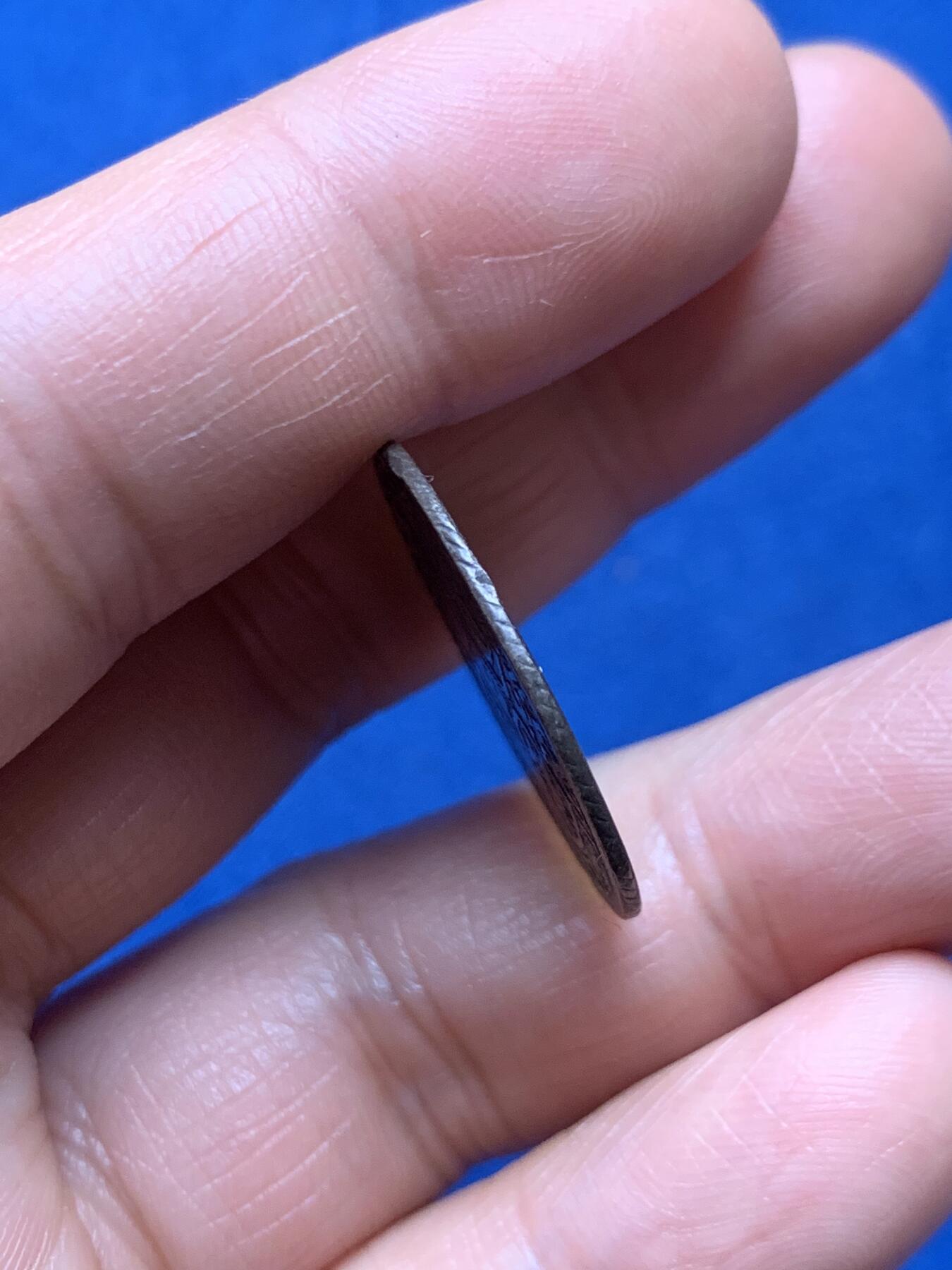 《竞宝斋》第466场 周日，周一 2场连拍 （全场包邮）欢迎送拍 英国 1723年 乔治一世 ssc1先令 银币 原味包浆 少见品种