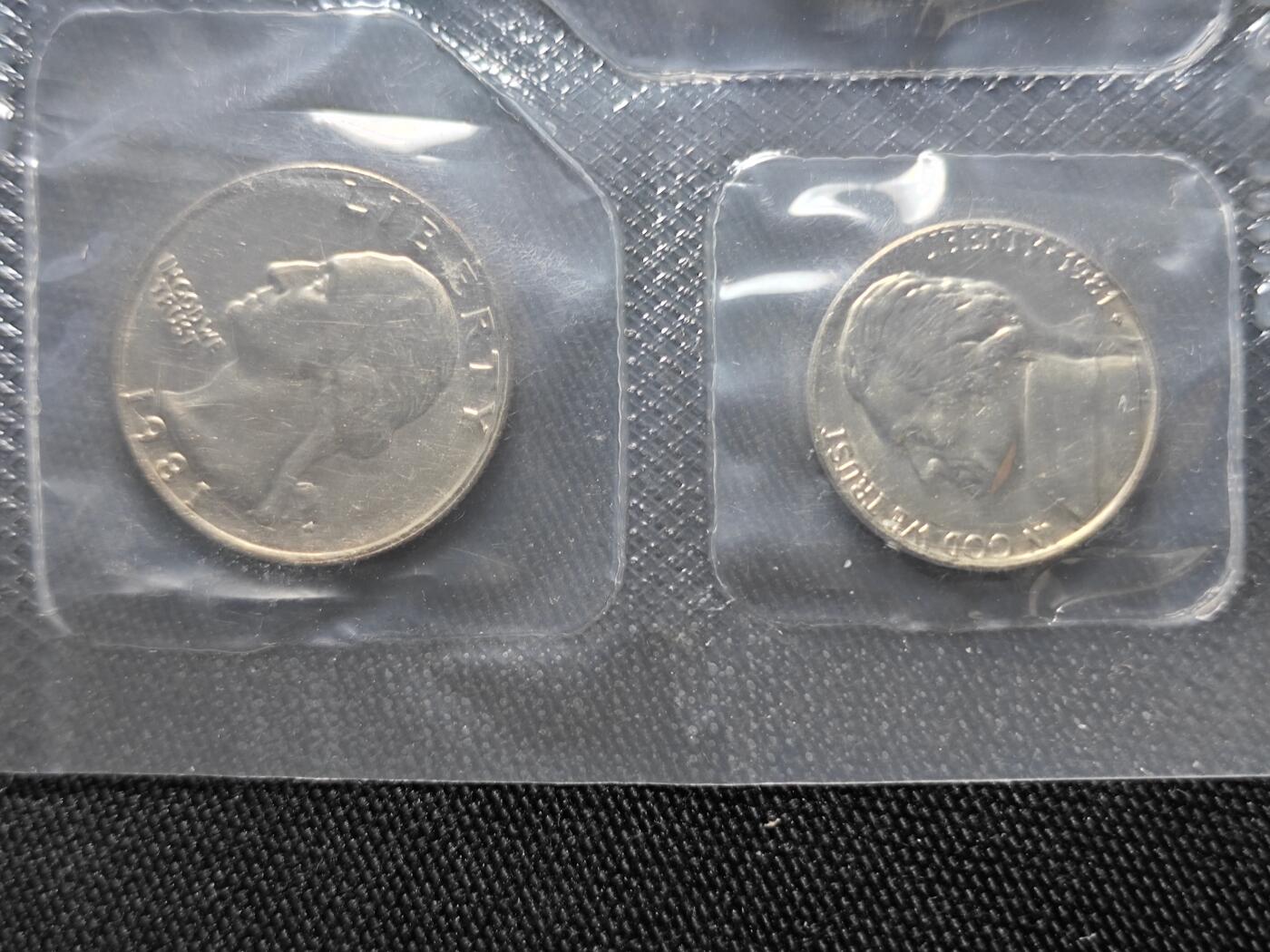 KK钱币收藏小铺   套币 批量/好品散币专场 2月预留时间 周末发货  美国造币厂官方套币 含官方纪念铜章