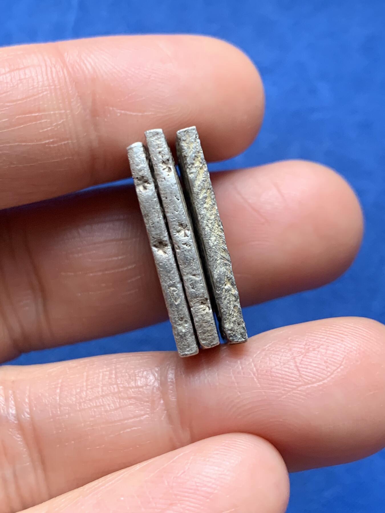 《竞宝斋》第466场 周日，周一 2场连拍 （全场包邮）欢迎送拍 三枚一组 日本一分银