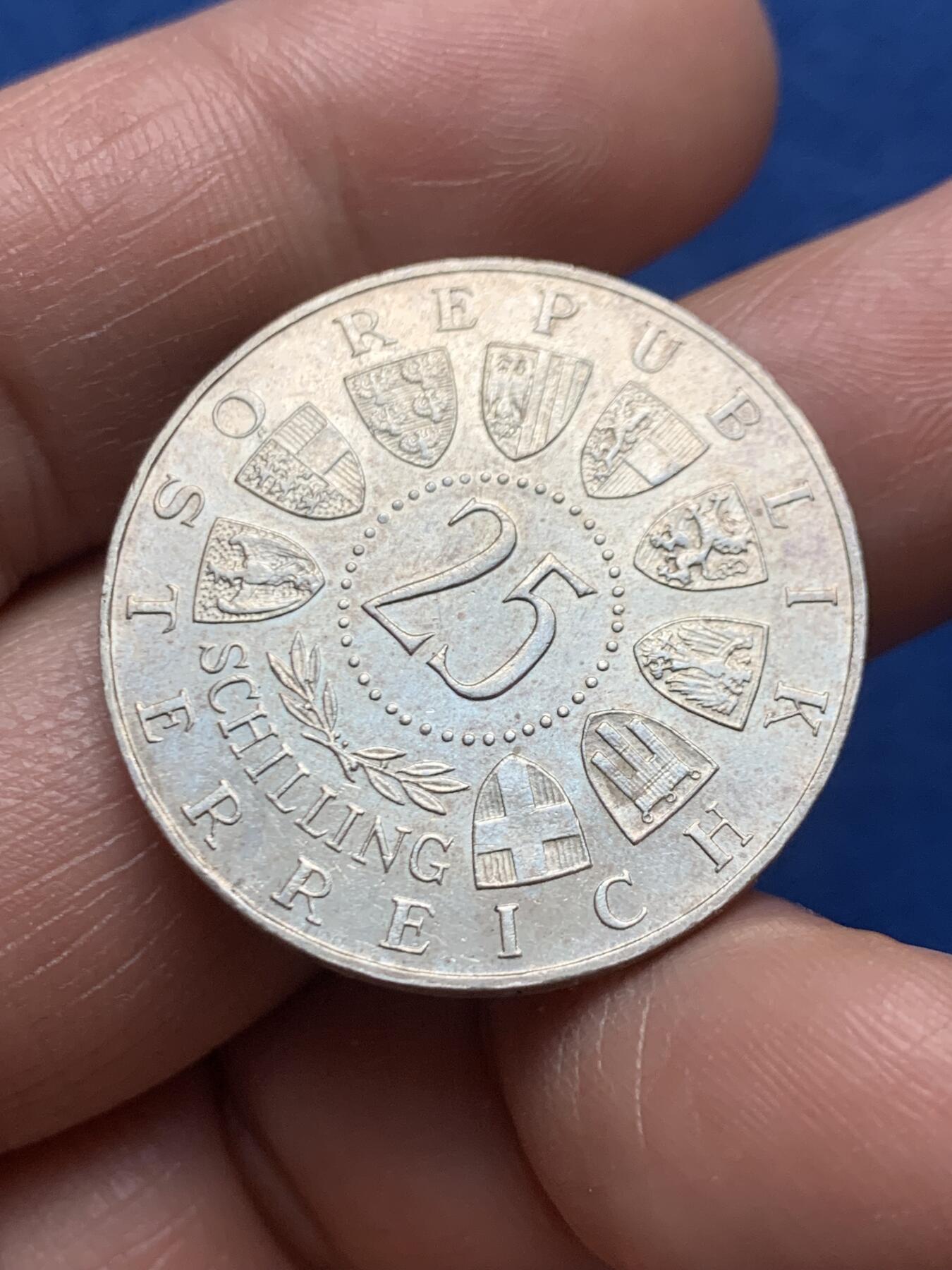 《竞宝斋》第466场 周日，周一 2场连拍 （全场包邮）欢迎送拍 奥地利1960年克恩顿州全民公决40周年25先令银币 13g 800银