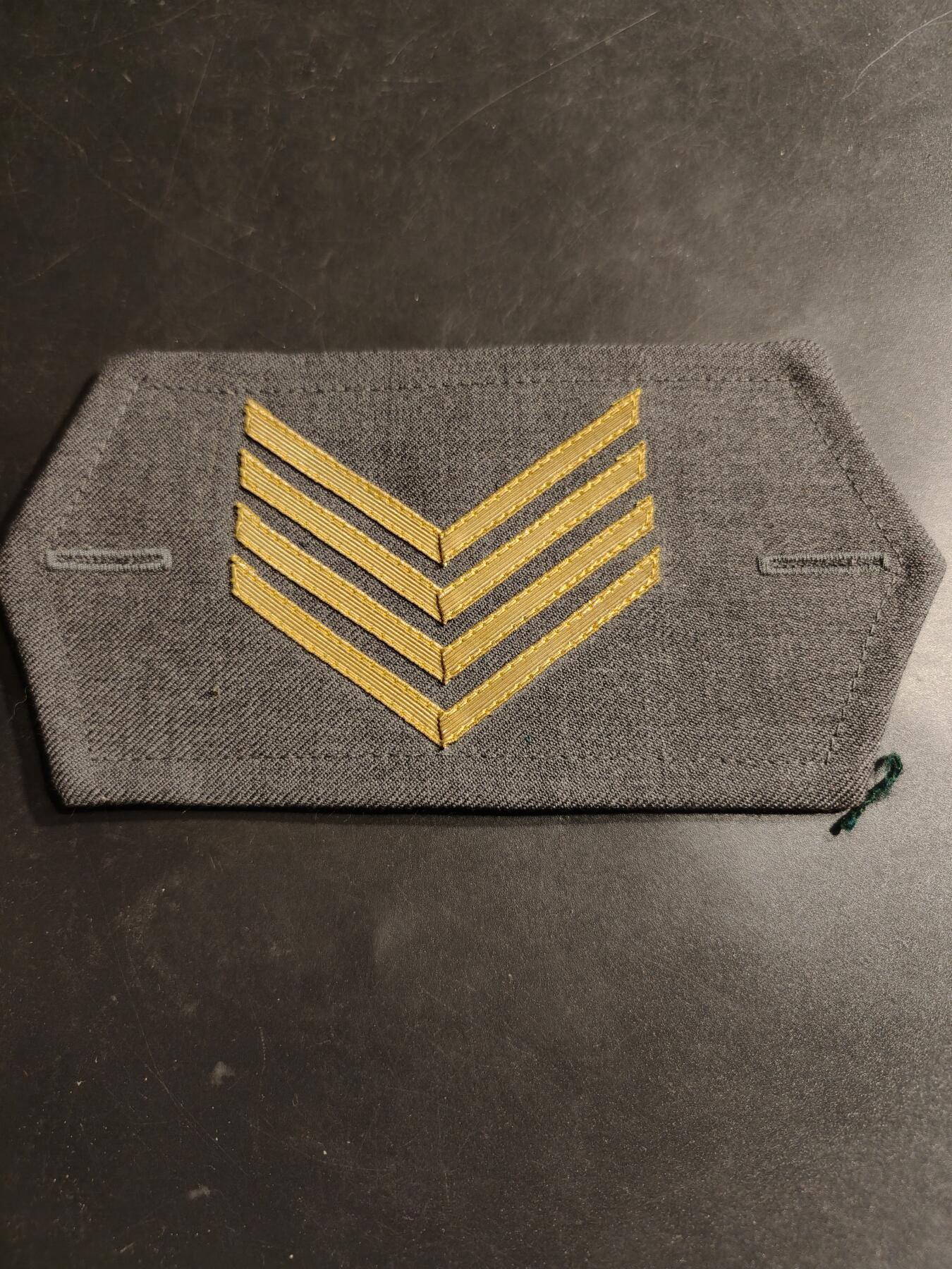 老王徽章第185期 芬兰陆军中士军衔臂章