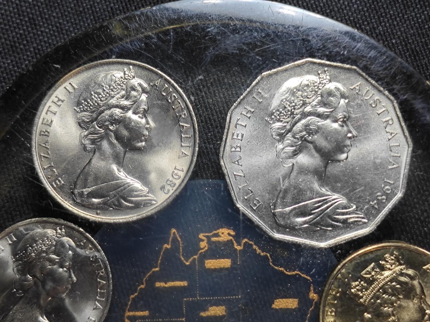 KK钱币收藏小铺   套币 批量/好品散币专场 2月预留时间 周末发货  澳大利亚挂件