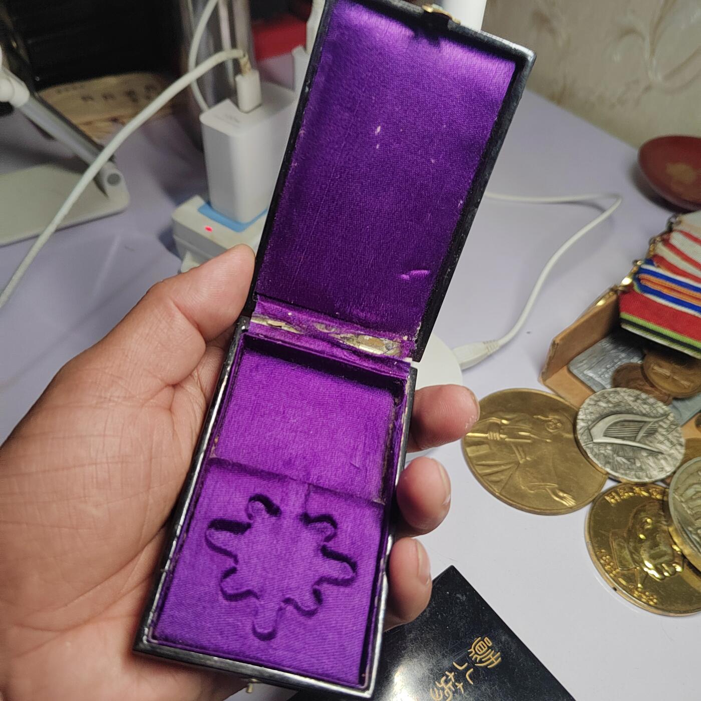 PCAI钱币  2-766  证章纪念章小专场 日本奖勋章空盒