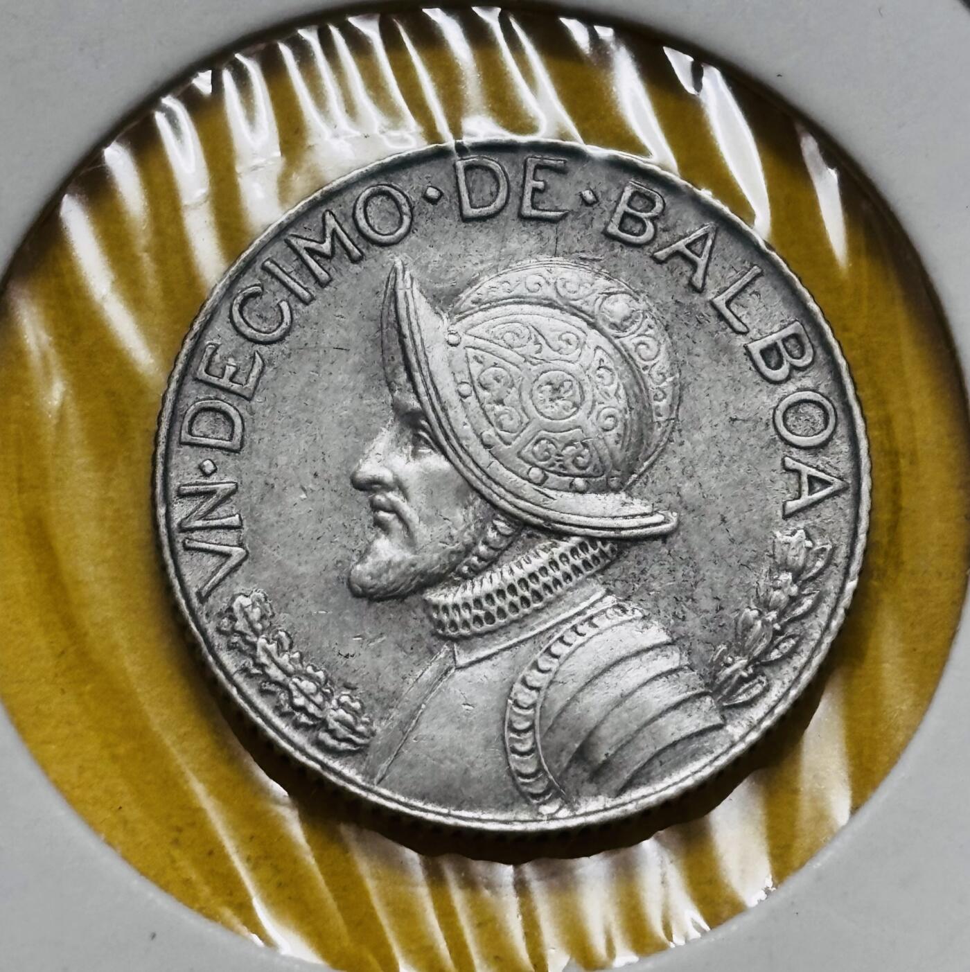 文馨钱币收藏第 295 场，（元宵场）各种银币散币纪念章，长期接代拍业务 极美品 1962 年巴拿马 1/4 巴波亚银币 6.25 克 900 银，独年份