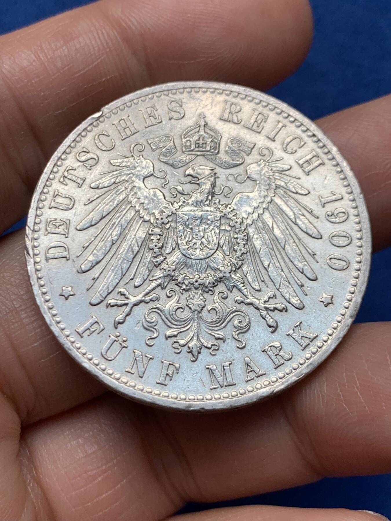 《竞宝斋》第466场 周日，周一 2场连拍 （全场包邮）欢迎送拍 德国汉堡1900年五马克 仅有172000的发行量 流通充分