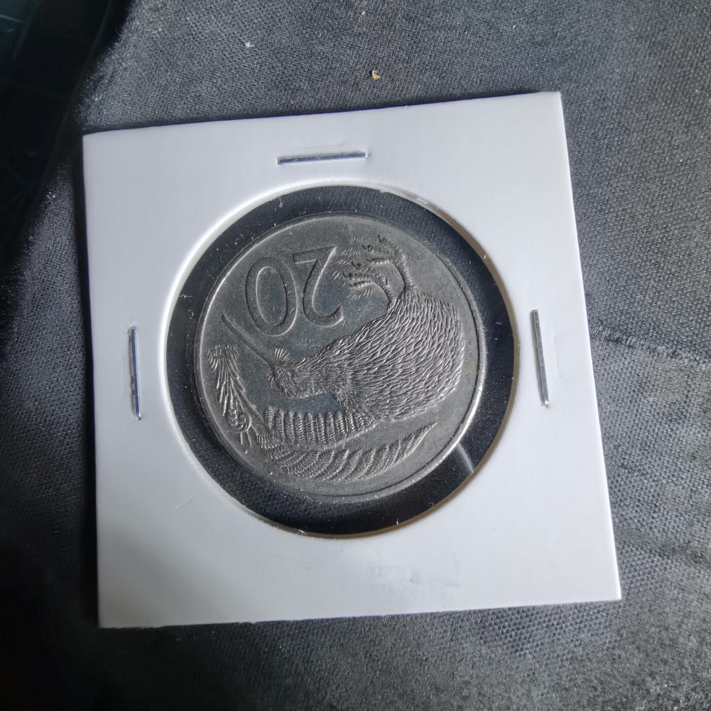 沼泽如烟--第1006场 新西兰1985年20分加拿大版